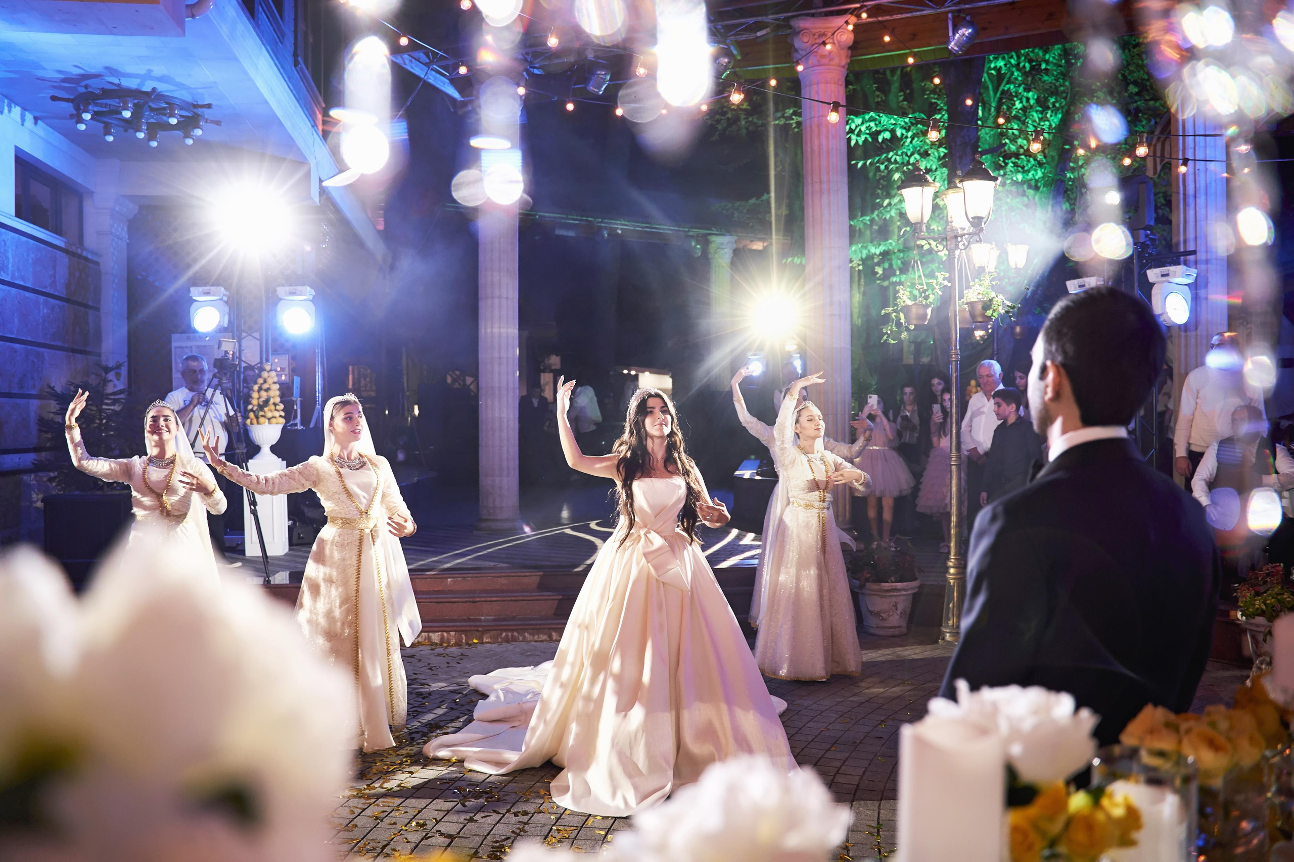 SAPG + TWINS STUDIO. ТВИНС СТУДИО — лучшие свадебные фотографы и видеографы в Краснодаре