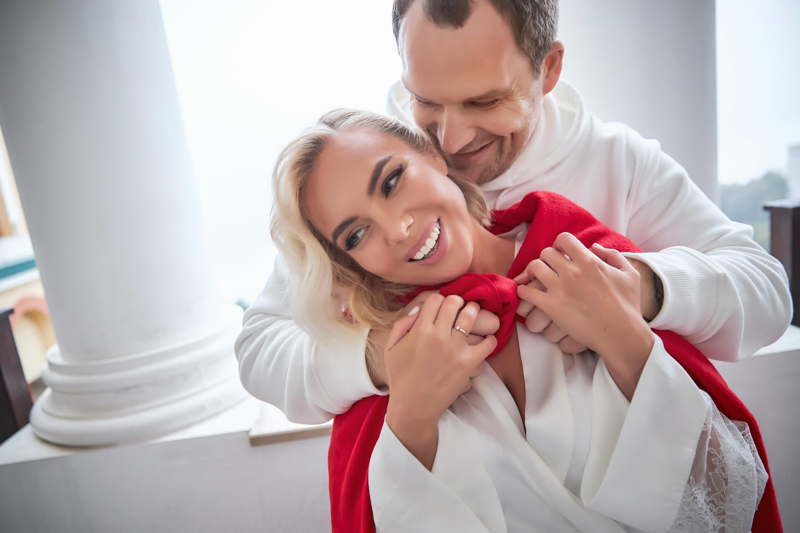 Свадьба в Красной Поляне от TWINS STUDIO в окружении гор. ТВИНС СТУДИО — лучшие свадебные фотографы и видеографы в Краснодаре