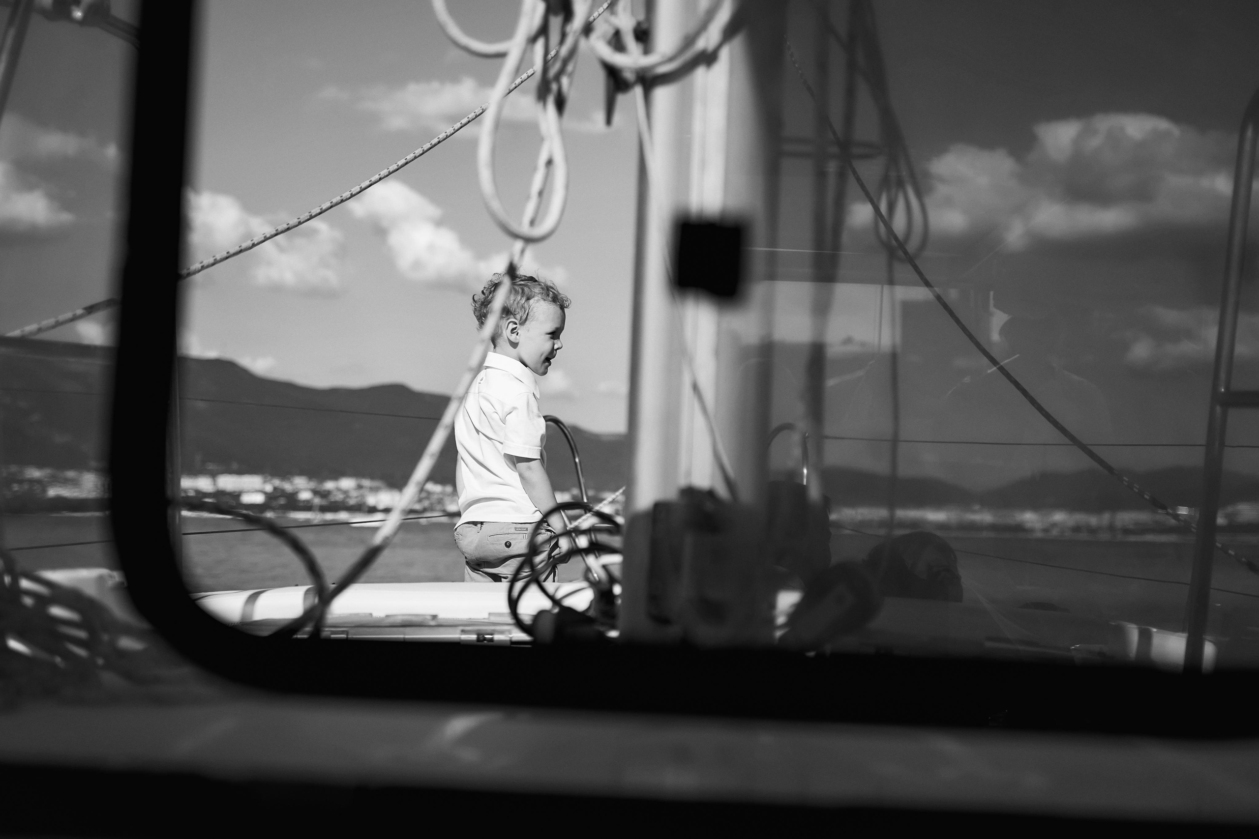 Прогулка на яхте в день свадьбы вместе с фото и видео Твинс Студио. ТВИНС СТУДИО — лучшие свадебные фотографы и видеографы в Краснодаре