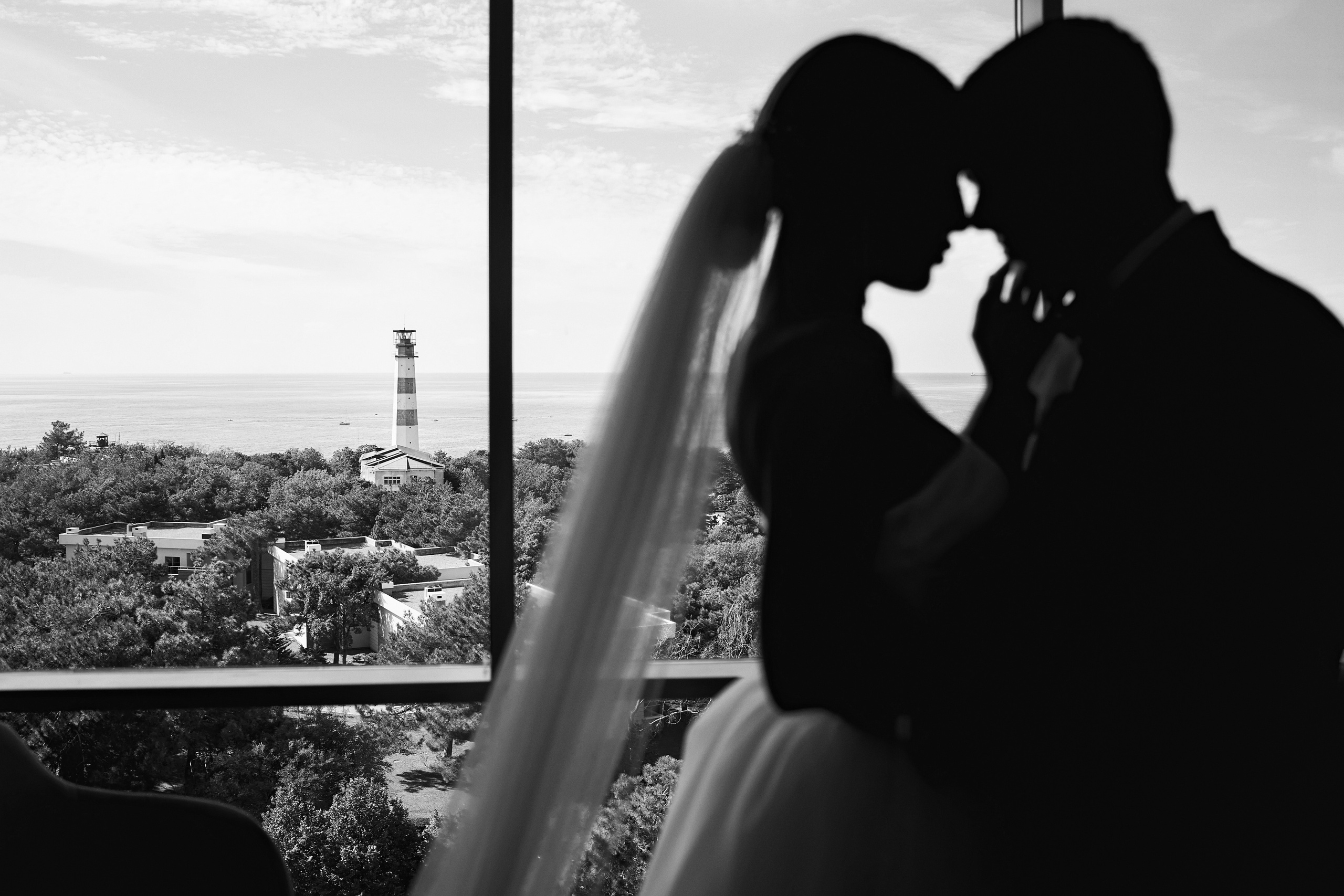 Красивая выездная регистрация в «Шато Де Талю» винодельня в Геленджике. ТВИНС СТУДИО — лучшие свадебные фотографы и видеографы в Краснодаре