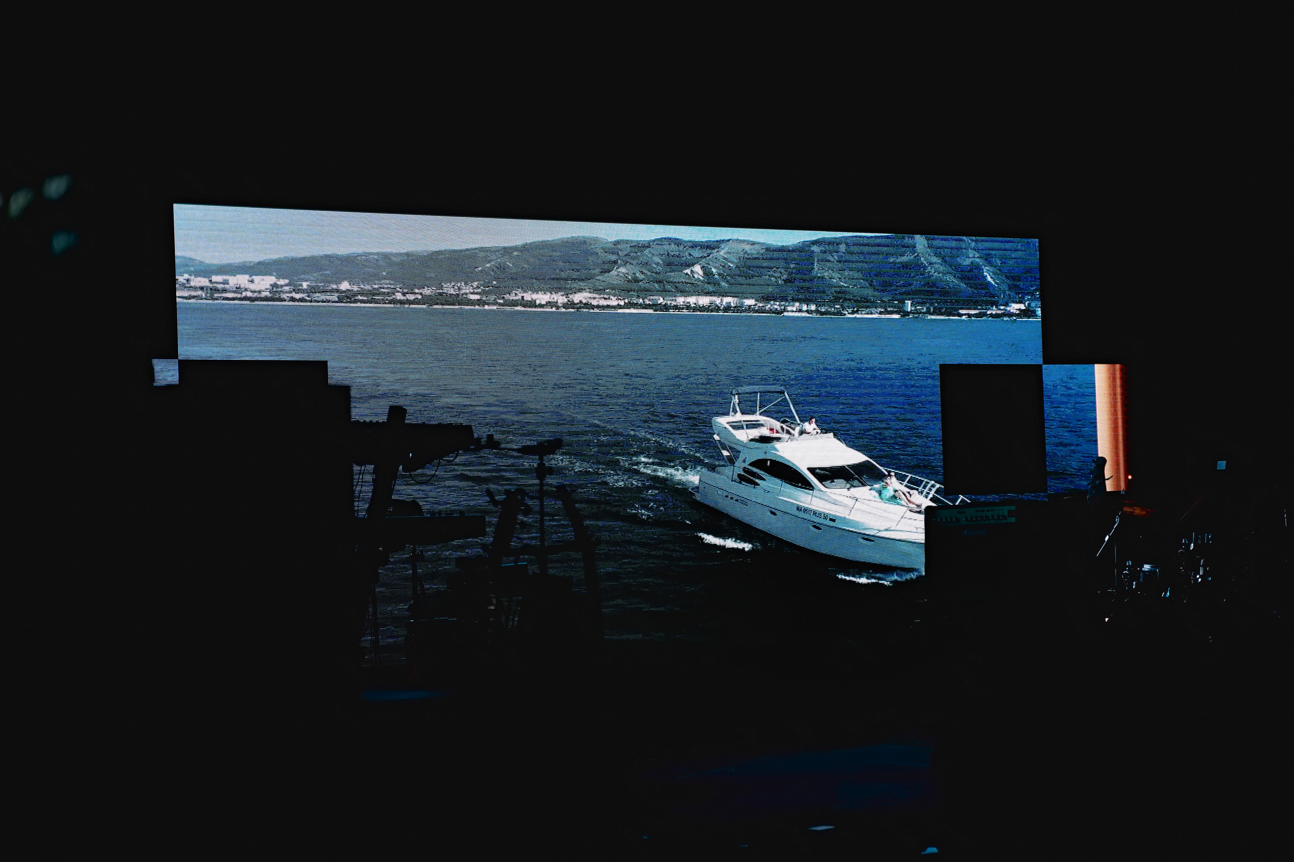 Красивая выездная регистрация в «Шато Де Талю» винодельня в Геленджике. ТВИНС СТУДИО — лучшие свадебные фотографы и видеографы в Краснодаре