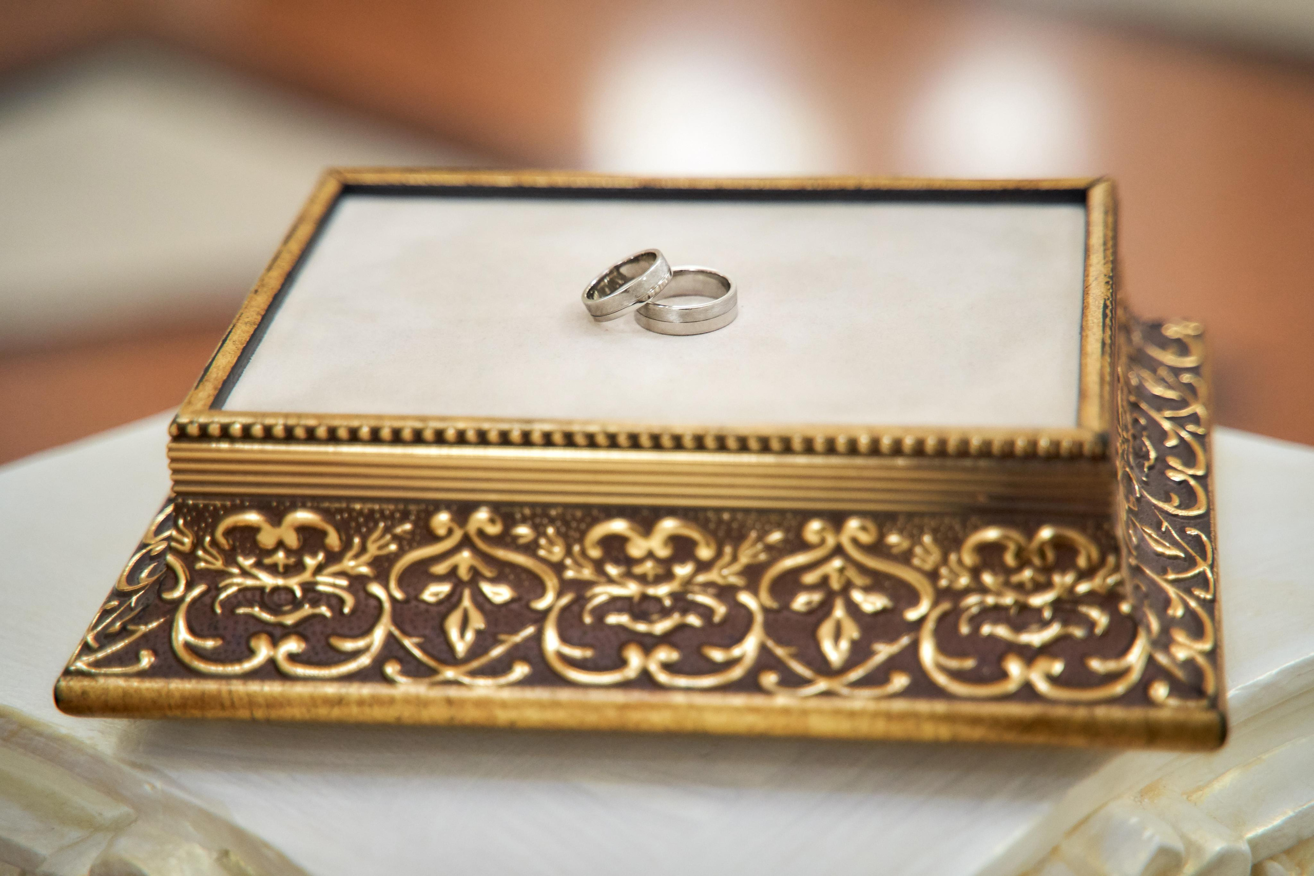 Камерная свадьба в фотостудии, парке Галицкого и Екатерининском загсе. ТВИНС СТУДИО — лучшие свадебные фотографы и видеографы в Краснодаре