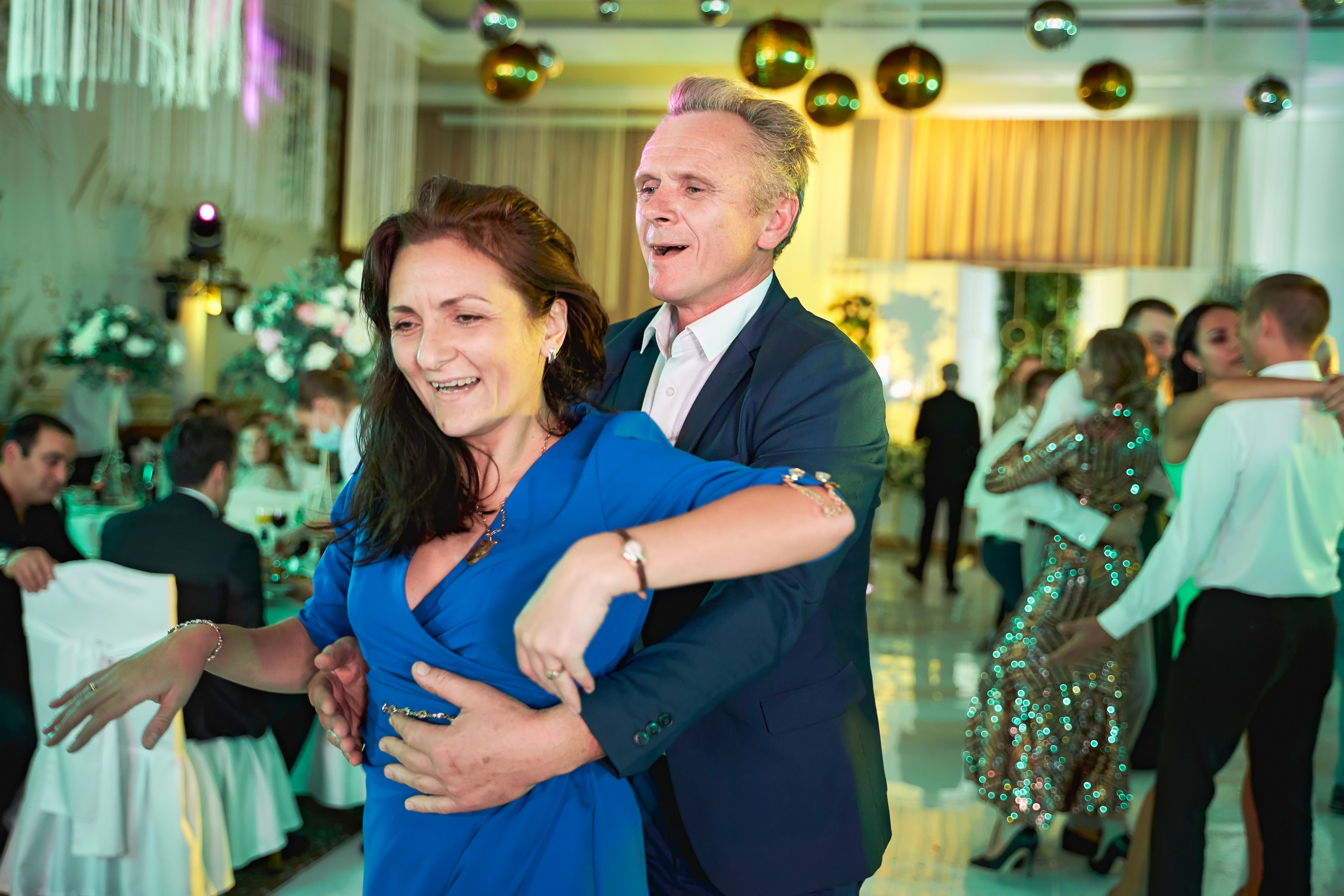 Красивая выездная регистрация в «Шато Де Талю» винодельня в Геленджике. ТВИНС СТУДИО — лучшие свадебные фотографы и видеографы в Краснодаре