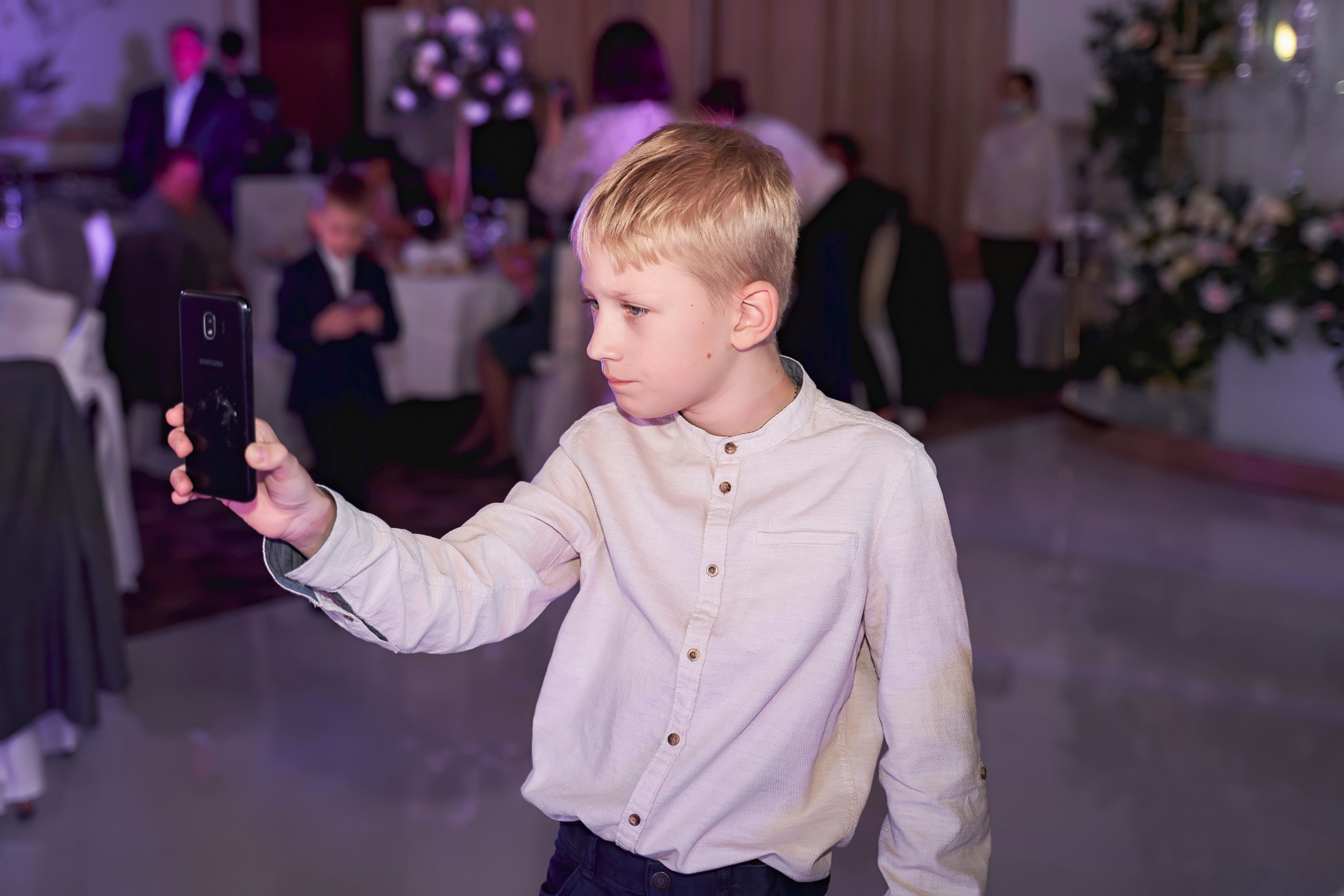 Красивая выездная регистрация в «Шато Де Талю» винодельня в Геленджике. ТВИНС СТУДИО — лучшие свадебные фотографы и видеографы в Краснодаре