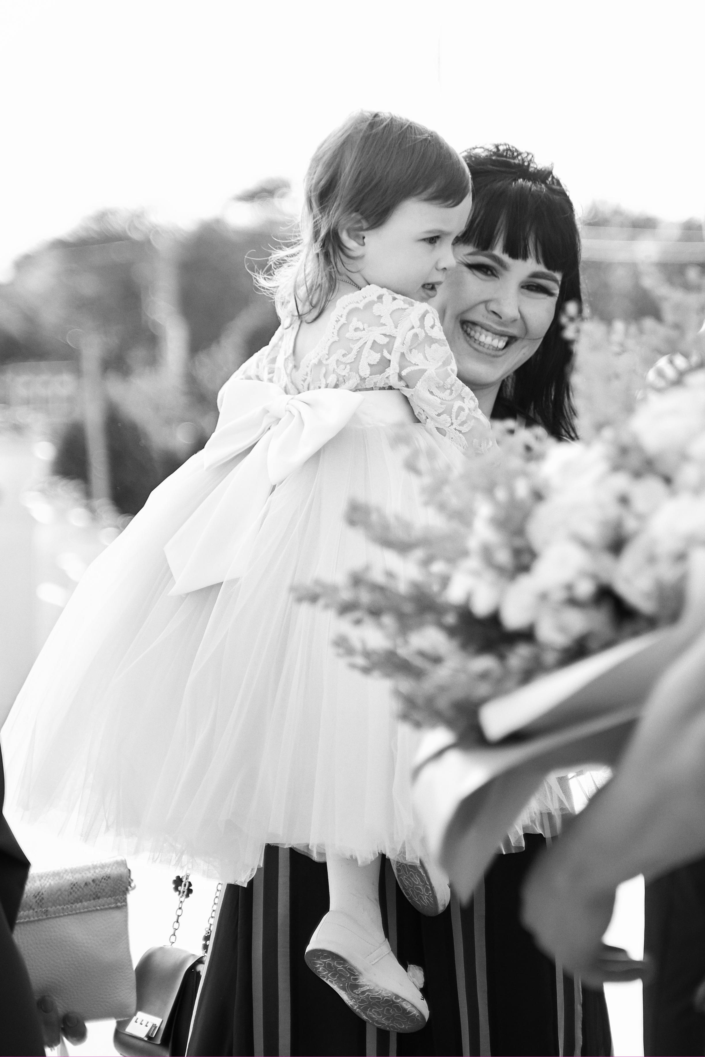 Камерная свадьба в фотостудии, парке Галицкого и Екатерининском загсе. ТВИНС СТУДИО — лучшие свадебные фотографы и видеографы в Краснодаре