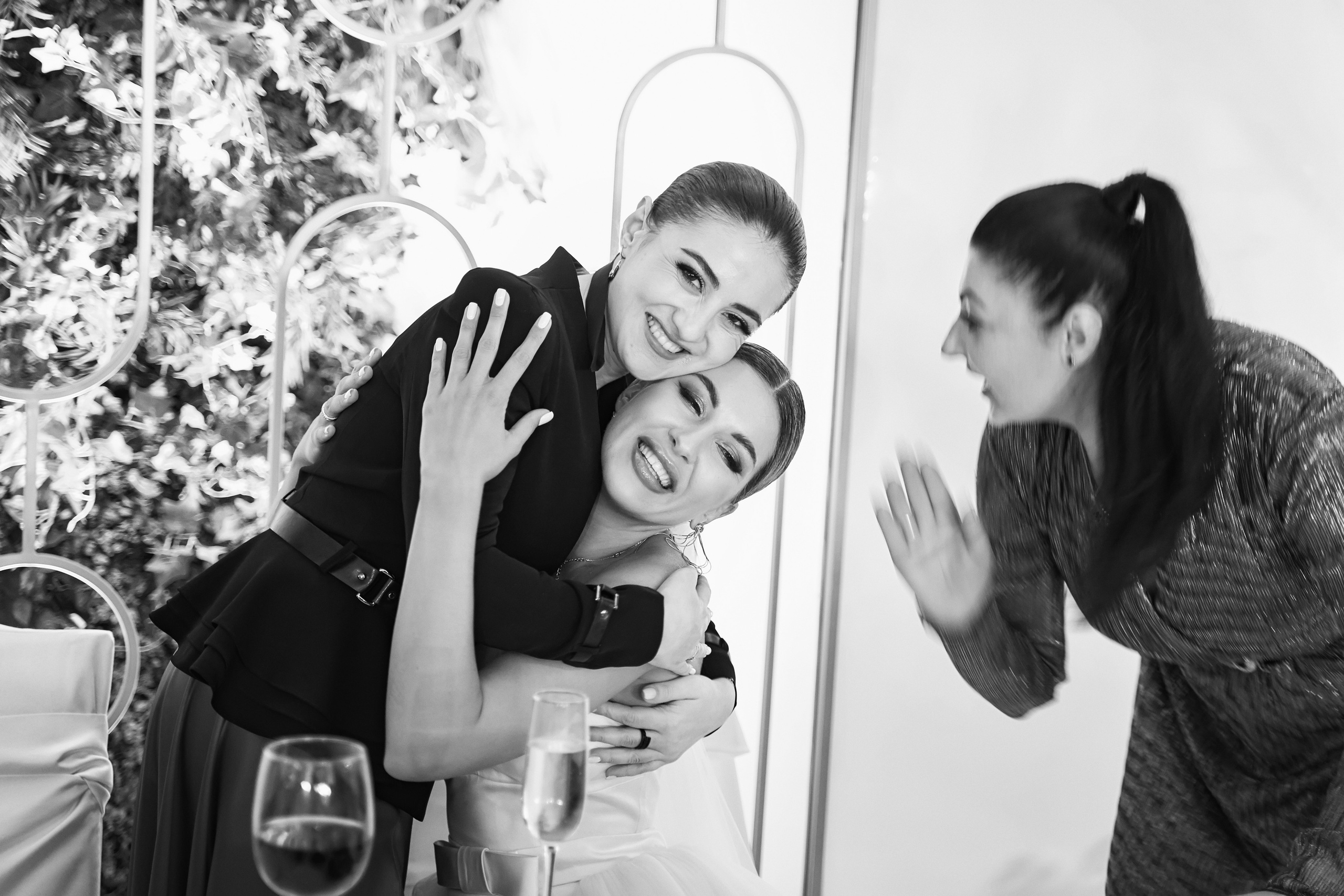 Красивая выездная регистрация в «Шато Де Талю» винодельня в Геленджике. ТВИНС СТУДИО — лучшие свадебные фотографы и видеографы в Краснодаре