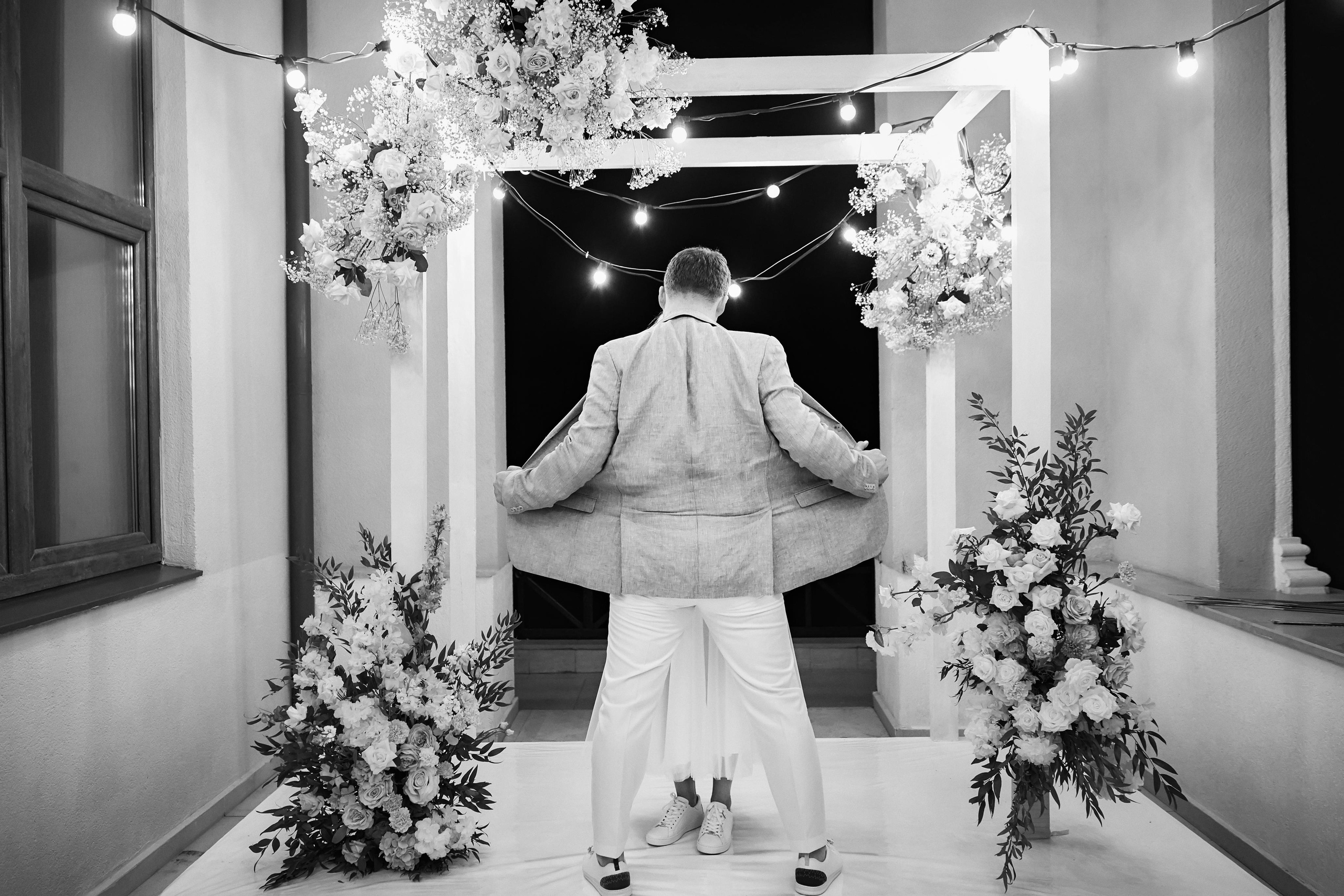 Свадьба в Красной Поляне от TWINS STUDIO в окружении гор. ТВИНС СТУДИО — лучшие свадебные фотографы и видеографы в Краснодаре