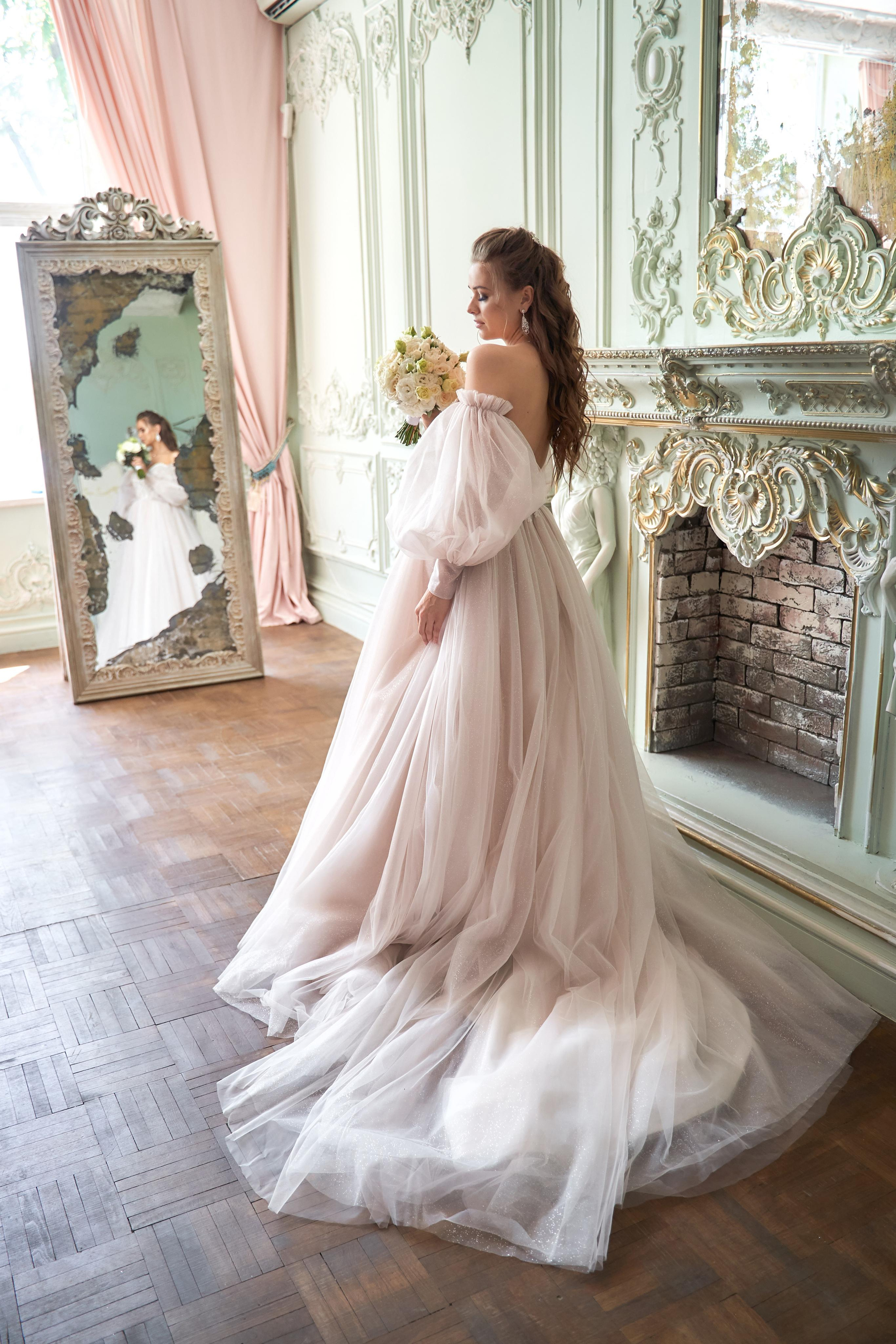 Камерная свадьба в фотостудии, парке Галицкого и Екатерининском загсе. ТВИНС СТУДИО — лучшие свадебные фотографы и видеографы в Краснодаре