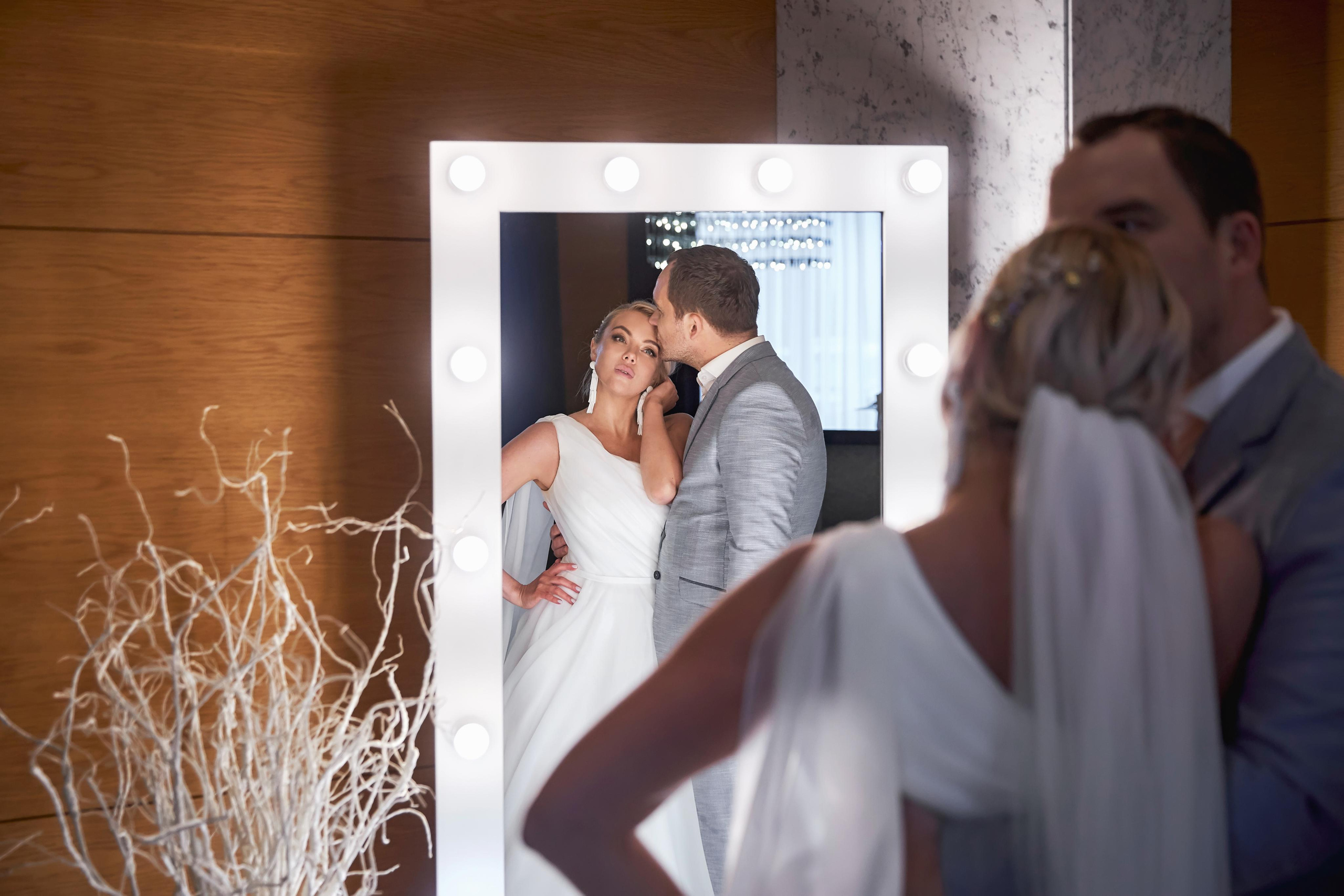 Свадьба в Красной Поляне от TWINS STUDIO в окружении гор. ТВИНС СТУДИО — лучшие свадебные фотографы и видеографы в Краснодаре