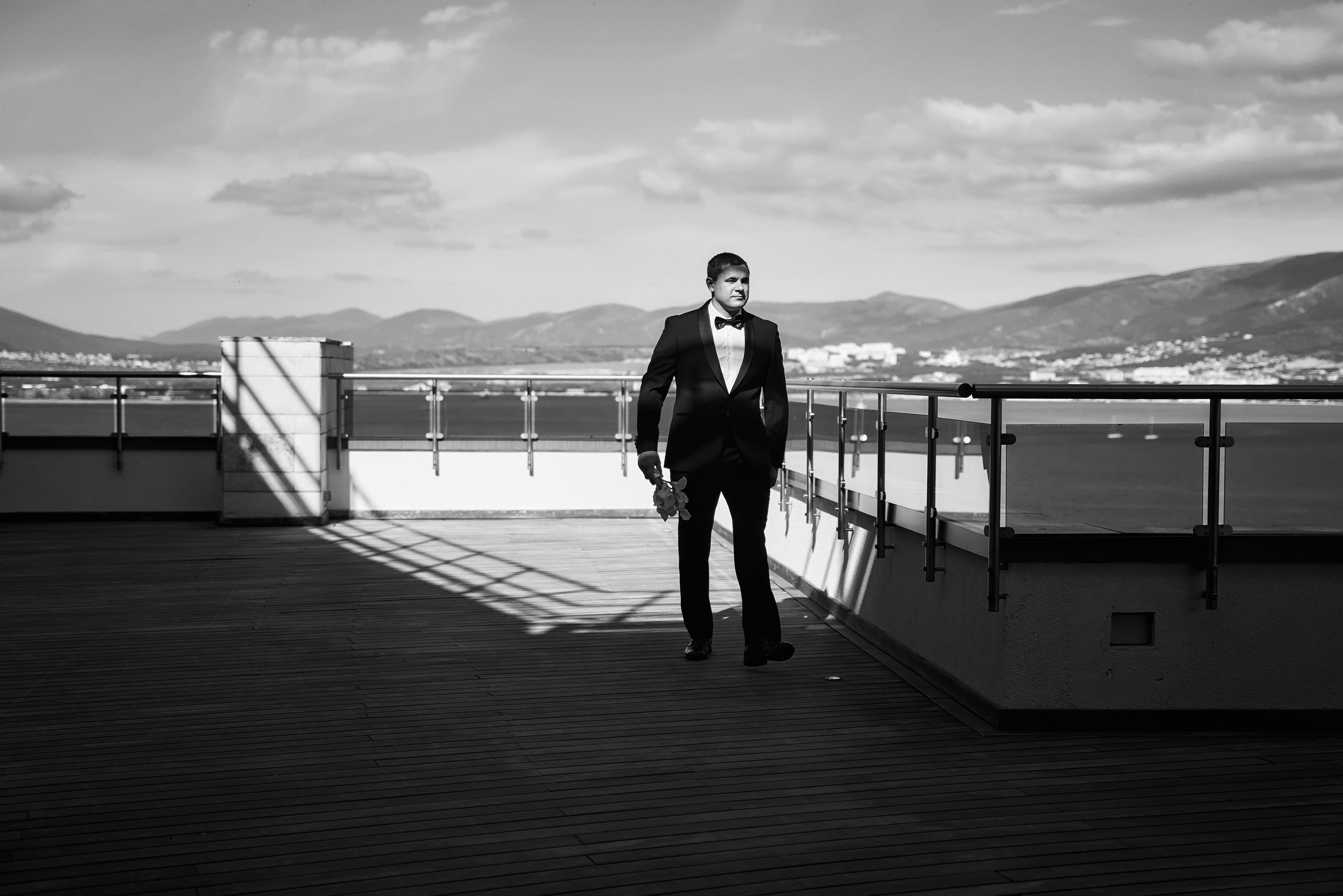 Красивая выездная регистрация в «Шато Де Талю» винодельня в Геленджике. ТВИНС СТУДИО — лучшие свадебные фотографы и видеографы в Краснодаре