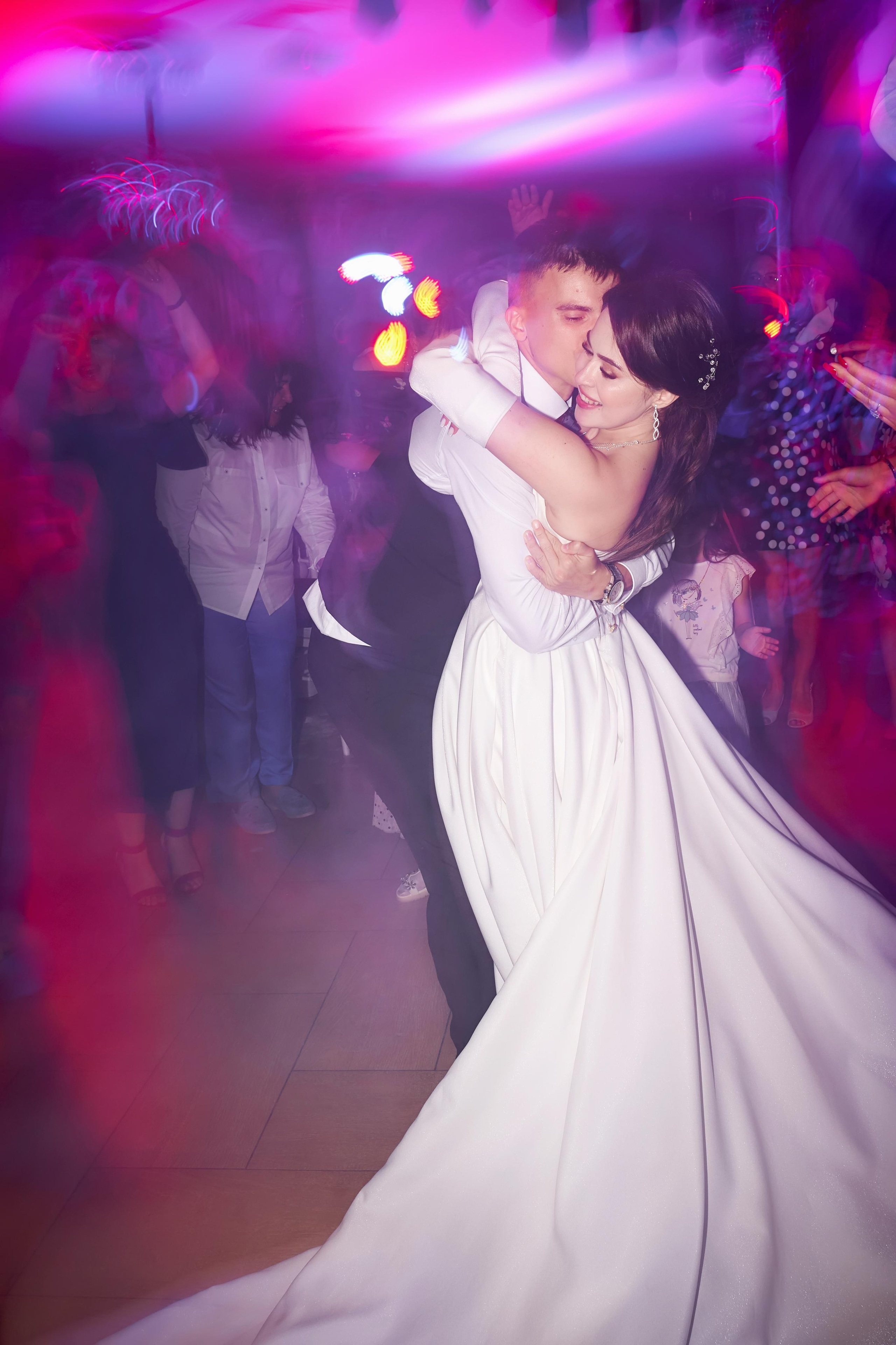 «Гол в свою жизнь» | свадьба профессионального футболиста Голубева 22. ТВИНС СТУДИО — лучшие свадебные фотографы и видеографы в Краснодаре