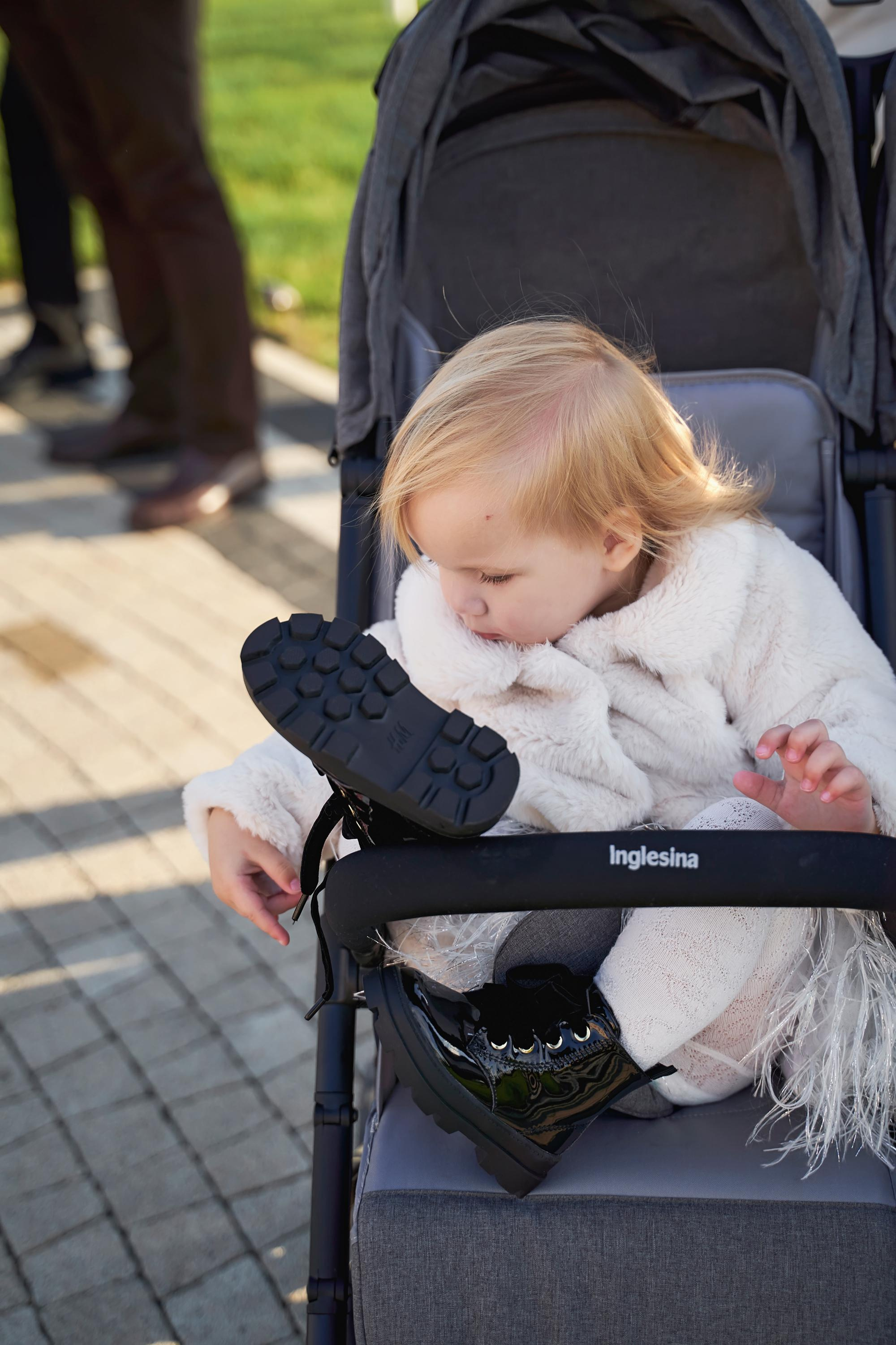 Красивая выездная регистрация в «Шато Де Талю» винодельня в Геленджике. ТВИНС СТУДИО — лучшие свадебные фотографы и видеографы в Краснодаре