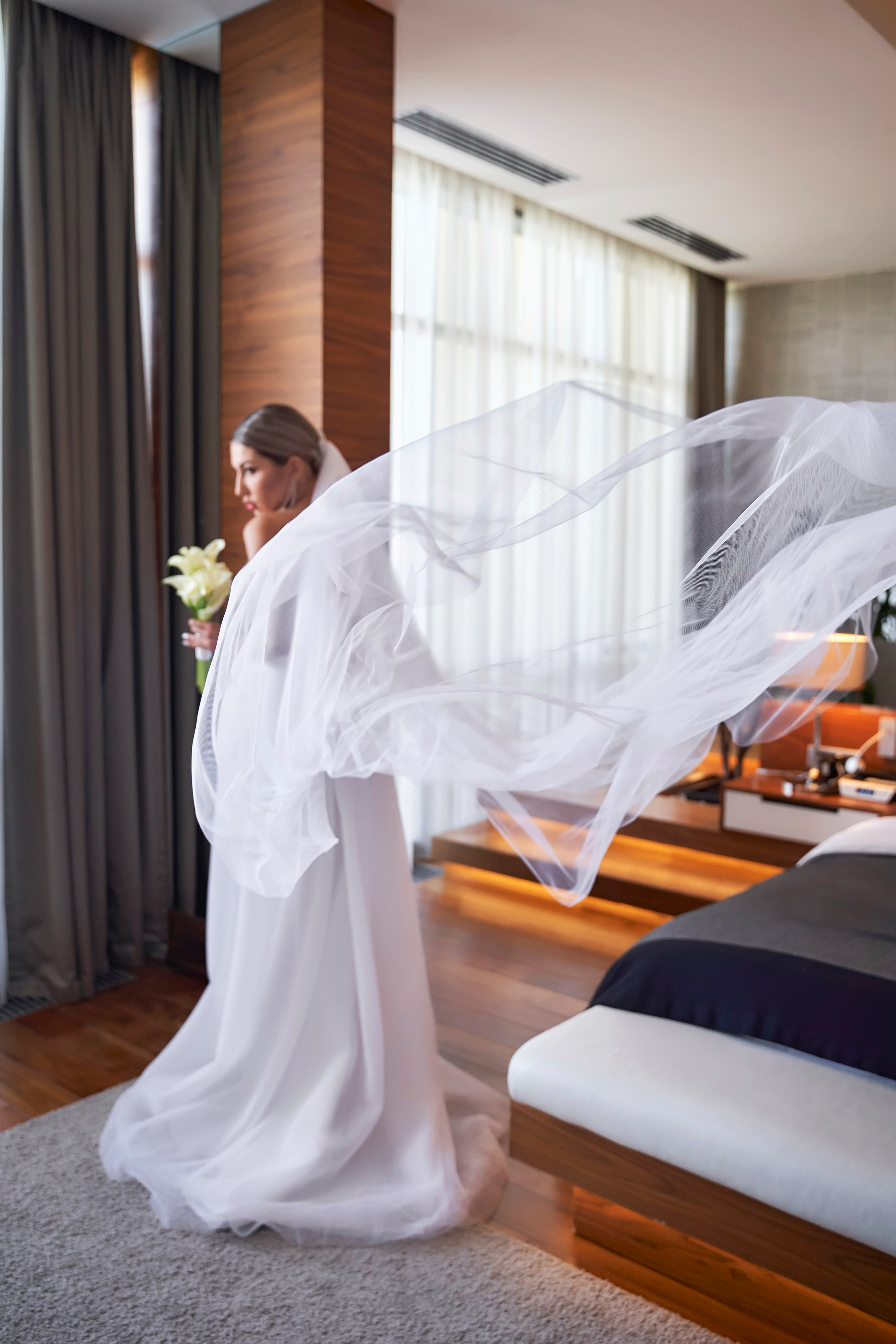 Красивая выездная регистрация в «Шато Де Талю» винодельня в Геленджике. ТВИНС СТУДИО — лучшие свадебные фотографы и видеографы в Краснодаре