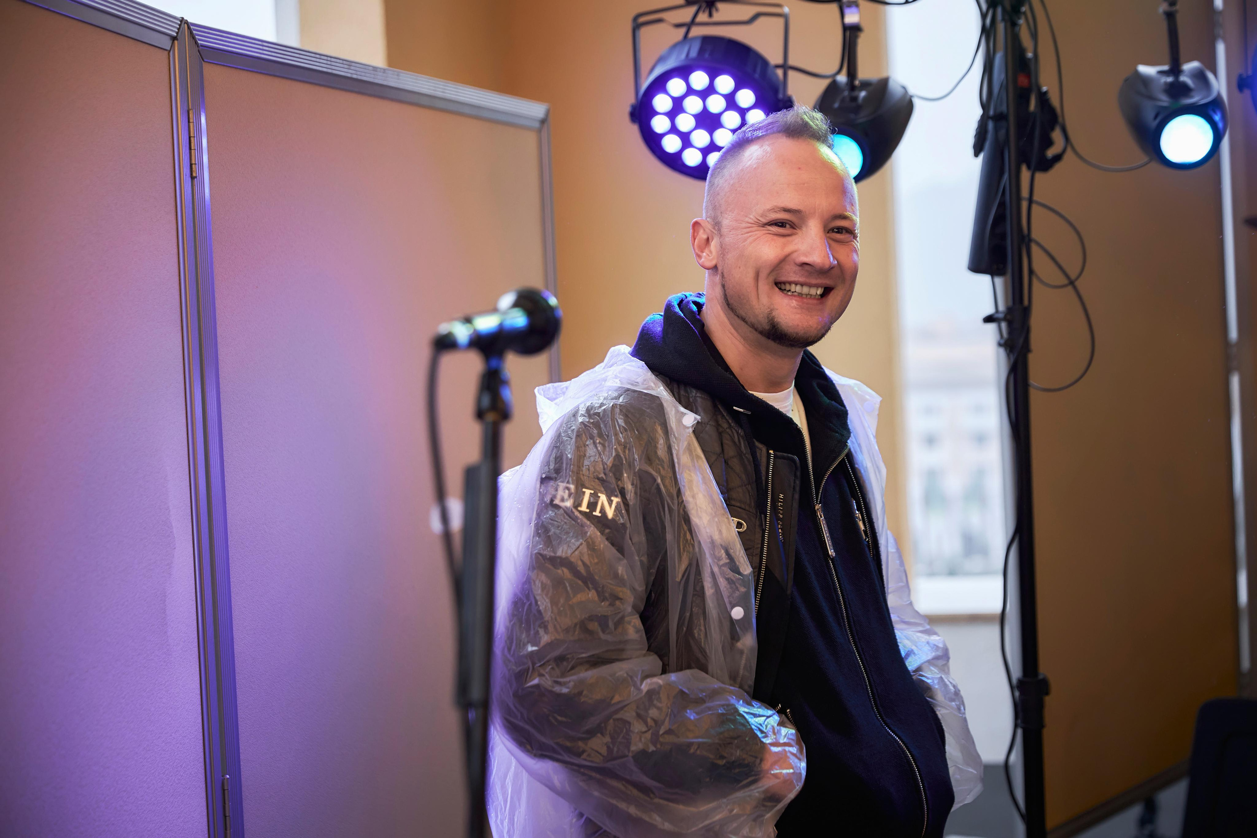 Свадьба в Красной Поляне от TWINS STUDIO в окружении гор. ТВИНС СТУДИО — лучшие свадебные фотографы и видеографы в Краснодаре