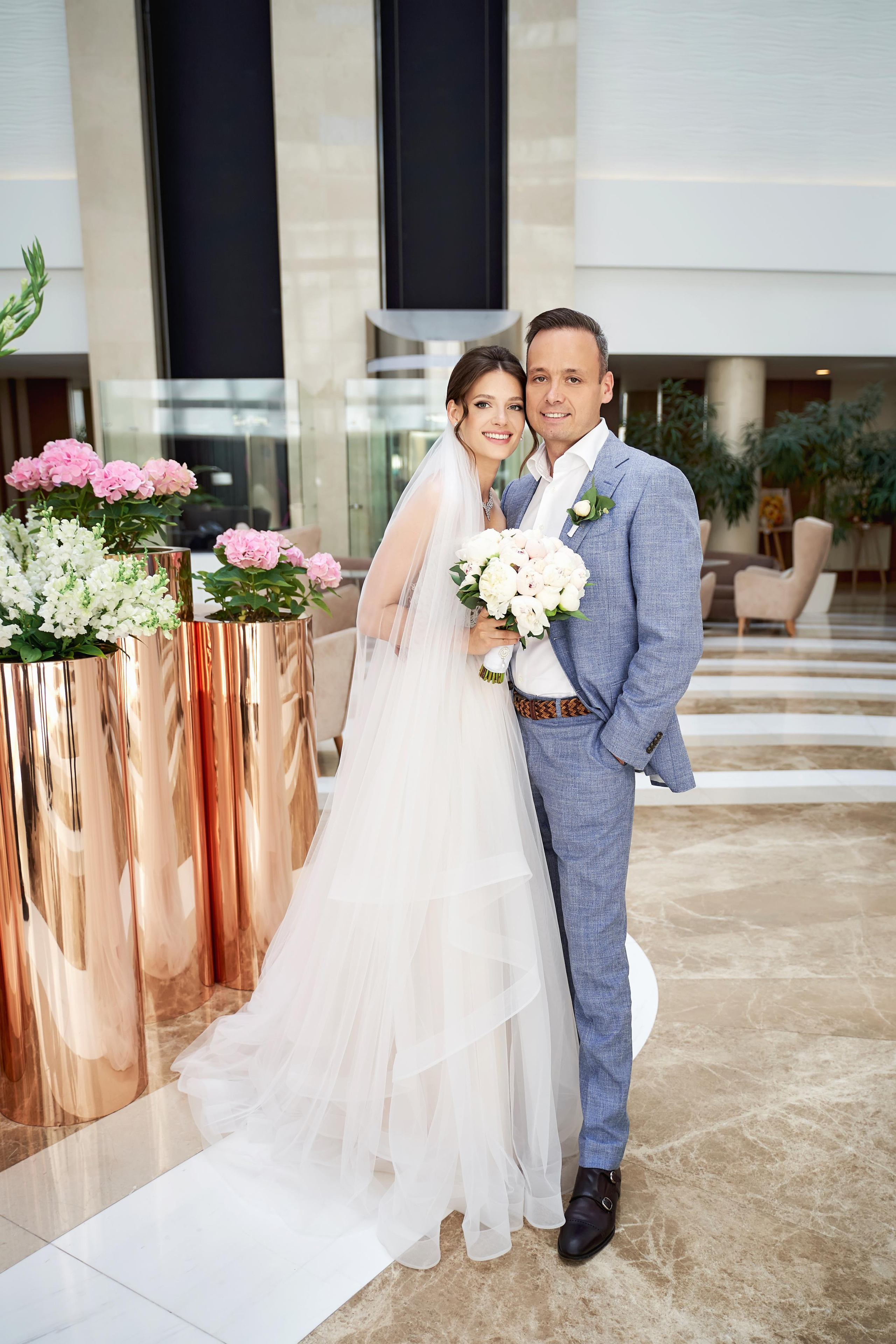 Прогулка на яхте в день свадьбы вместе с фото и видео Твинс Студио. ТВИНС СТУДИО — лучшие свадебные фотографы и видеографы в Краснодаре