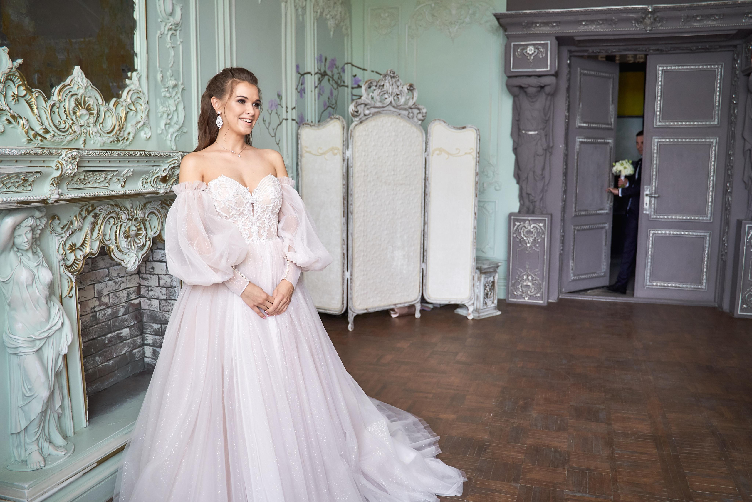 Камерная свадьба в фотостудии, парке Галицкого и Екатерининском загсе. ТВИНС СТУДИО — лучшие свадебные фотографы и видеографы в Краснодаре