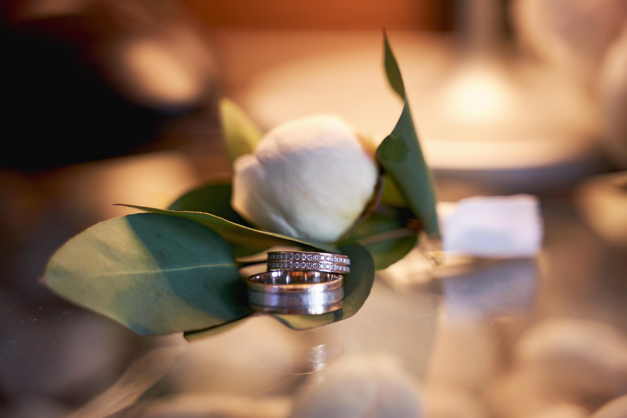 Прогулка на яхте в день свадьбы вместе с фото и видео Твинс Студио. ТВИНС СТУДИО — лучшие свадебные фотографы и видеографы в Краснодаре