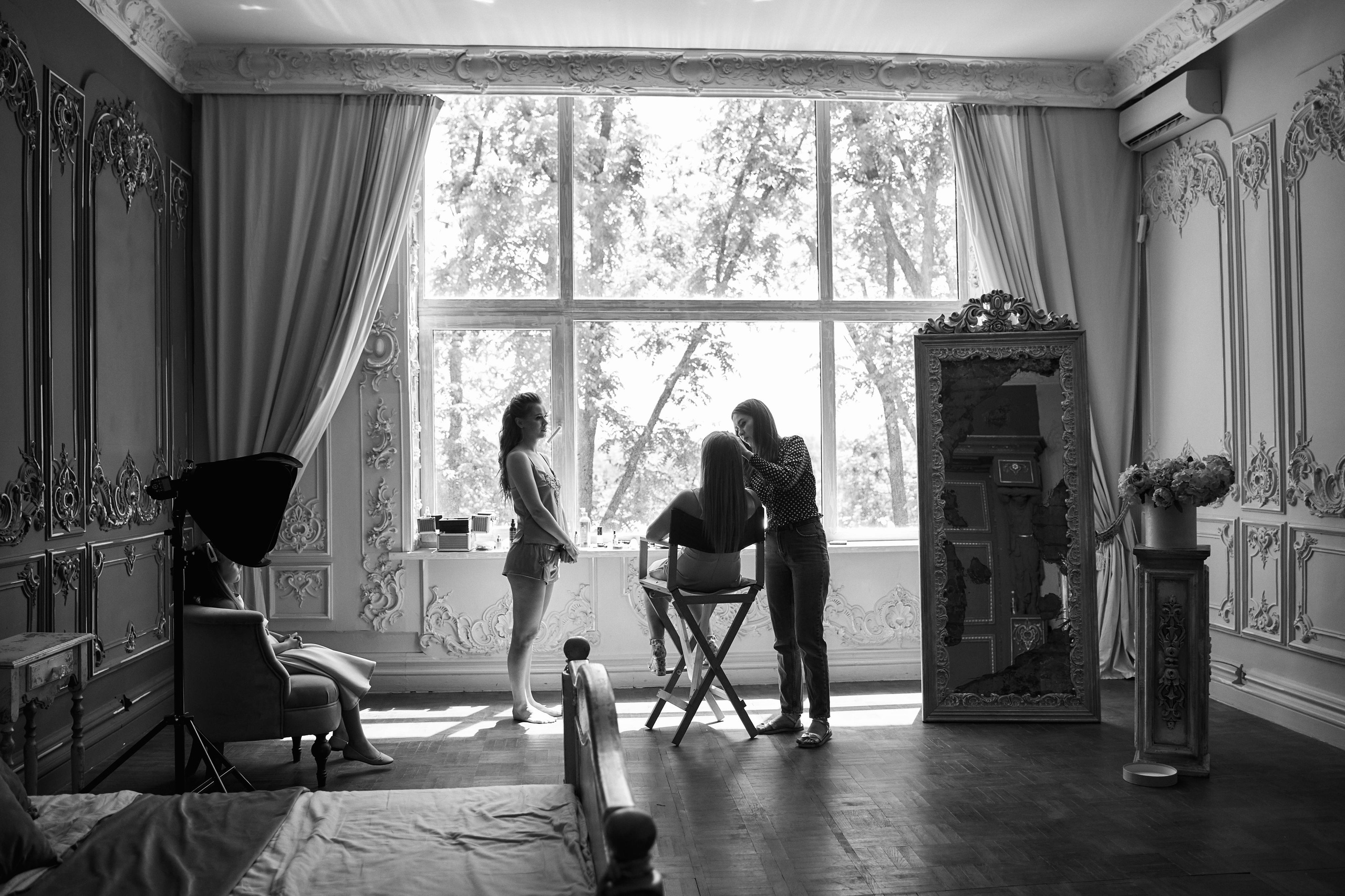 Камерная свадьба в фотостудии, парке Галицкого и Екатерининском загсе. ТВИНС СТУДИО — лучшие свадебные фотографы и видеографы в Краснодаре