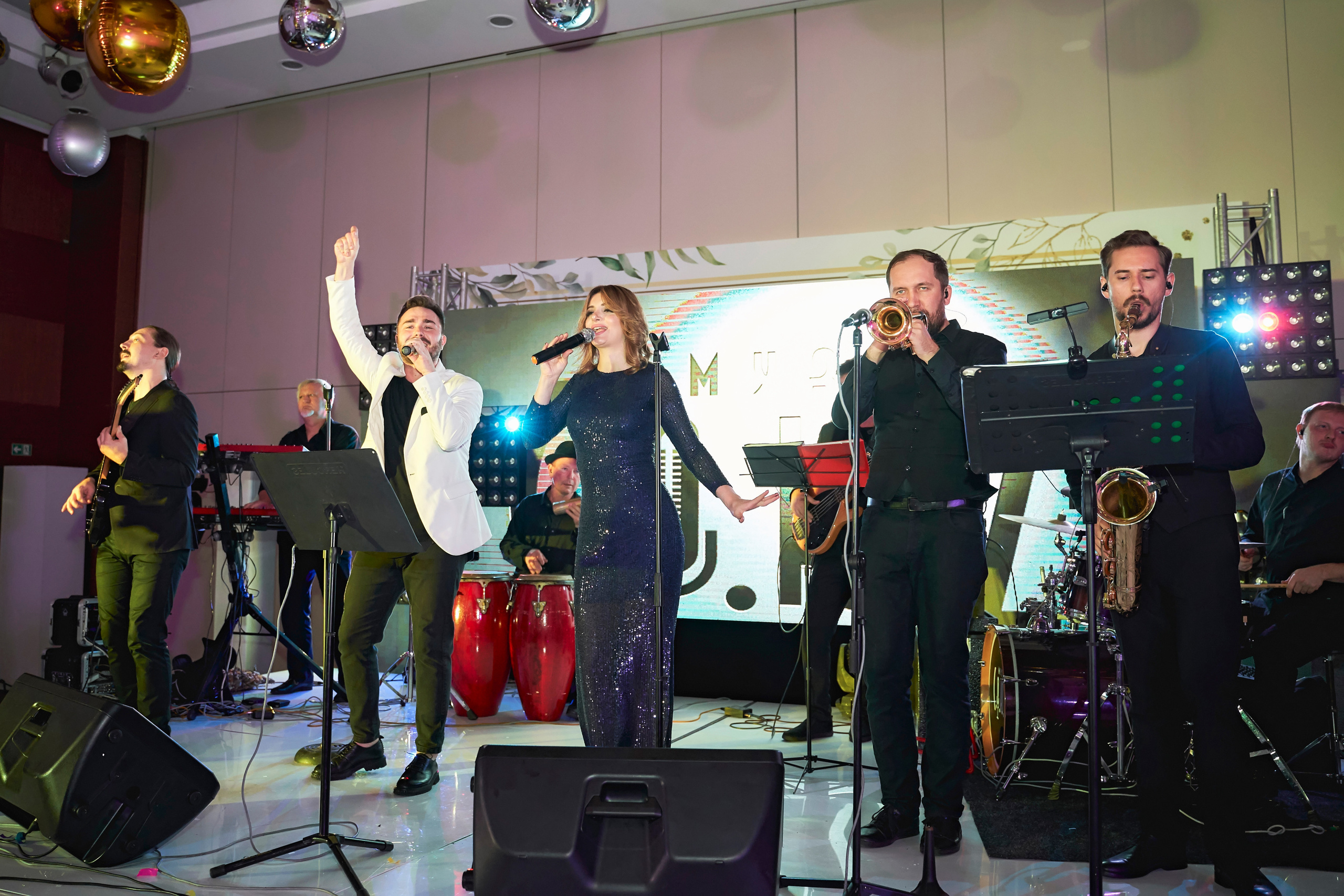 Красивая выездная регистрация в «Шато Де Талю» винодельня в Геленджике. ТВИНС СТУДИО — лучшие свадебные фотографы и видеографы в Краснодаре