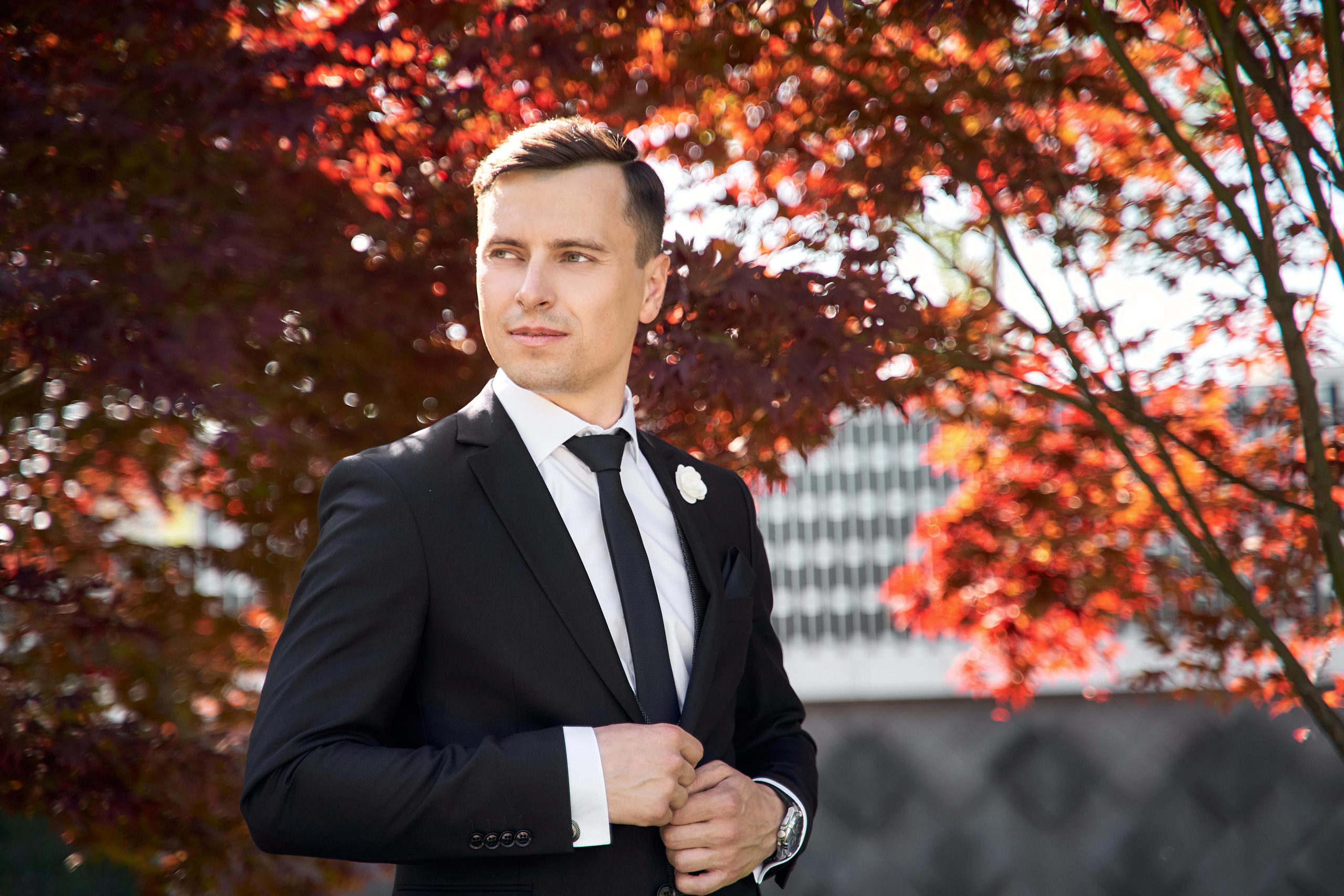 Камерная свадьба в фотостудии, парке Галицкого и Екатерининском загсе. ТВИНС СТУДИО — лучшие свадебные фотографы и видеографы в Краснодаре