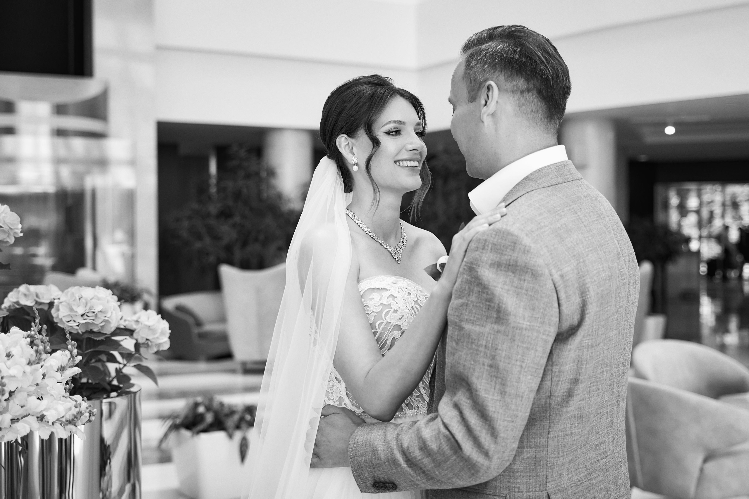 Прогулка на яхте в день свадьбы вместе с фото и видео Твинс Студио. ТВИНС СТУДИО — лучшие свадебные фотографы и видеографы в Краснодаре