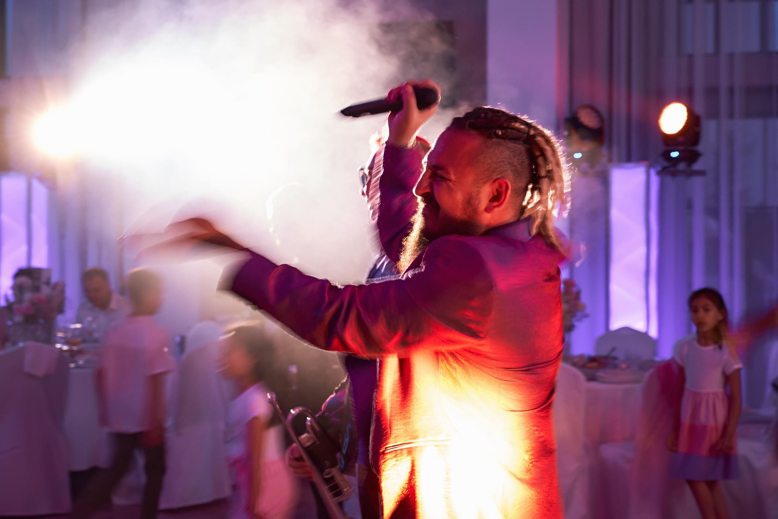 Прогулка на яхте в день свадьбы вместе с фото и видео Твинс Студио. ТВИНС СТУДИО — лучшие свадебные фотографы и видеографы в Краснодаре