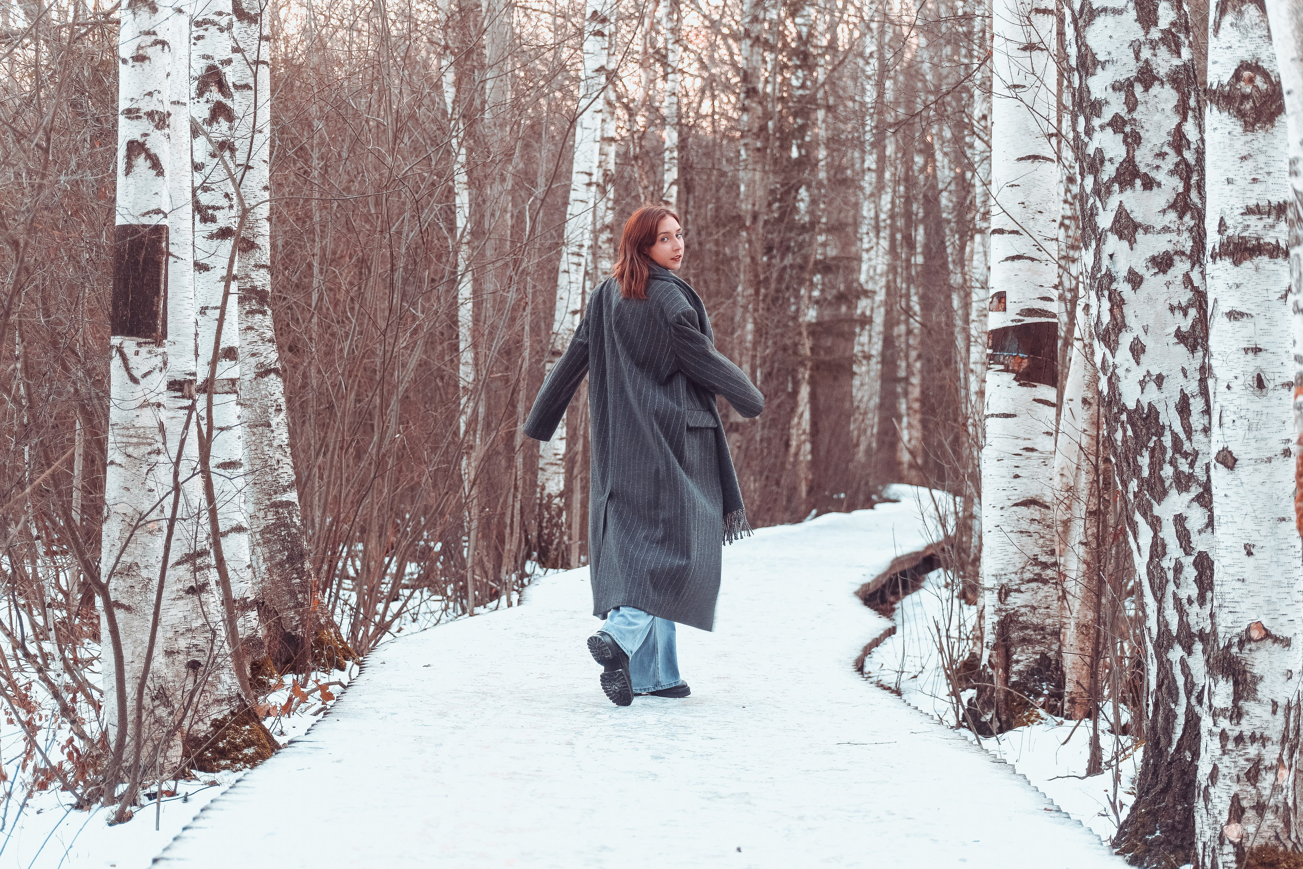 Ксюша в лесу. Фотограф Пермь. Фотосессия в фотостудии Перми и на свежем воздухе