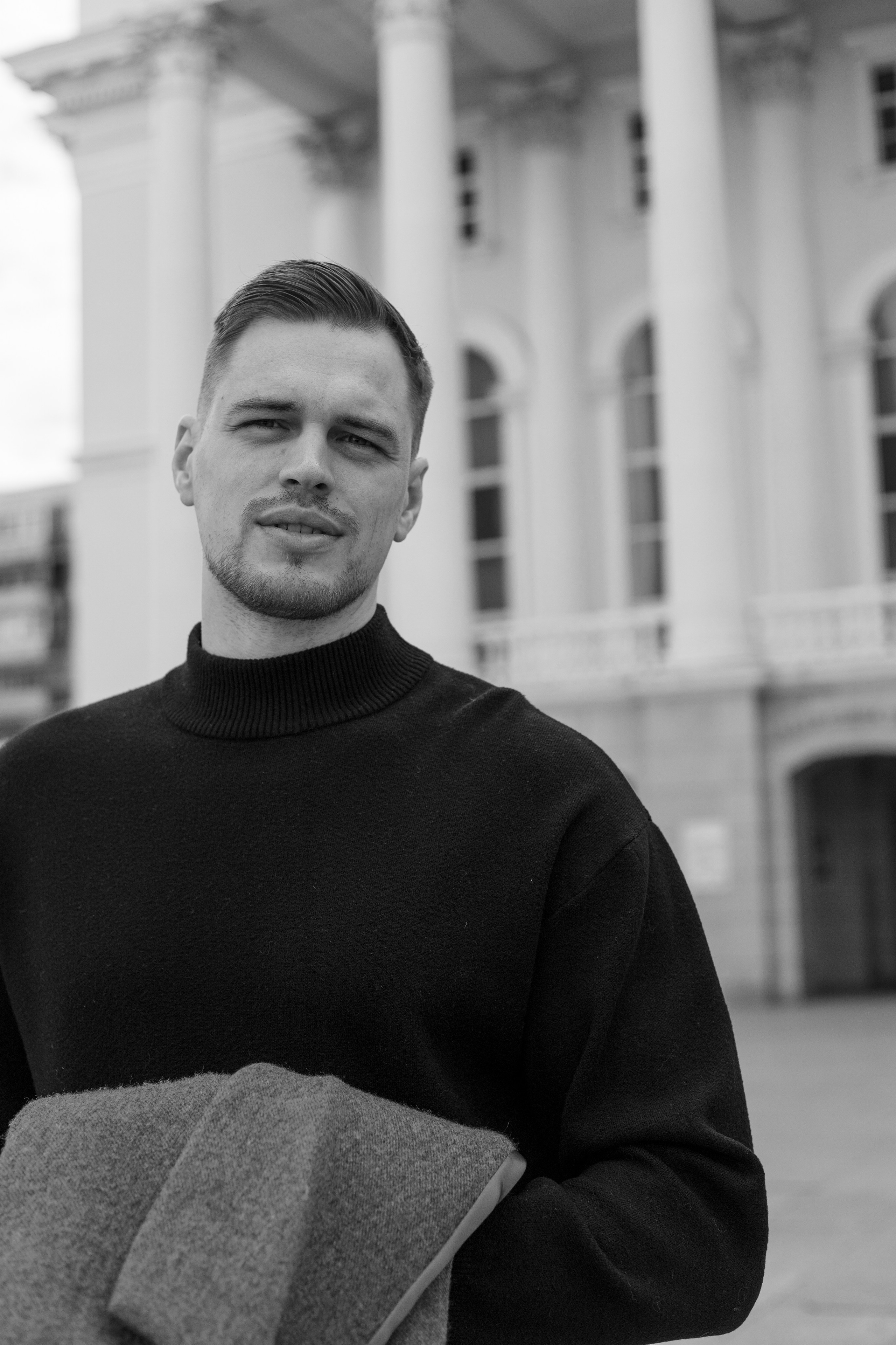 Ч/Б портрет. Фотограф Тюмень Александр Долгих