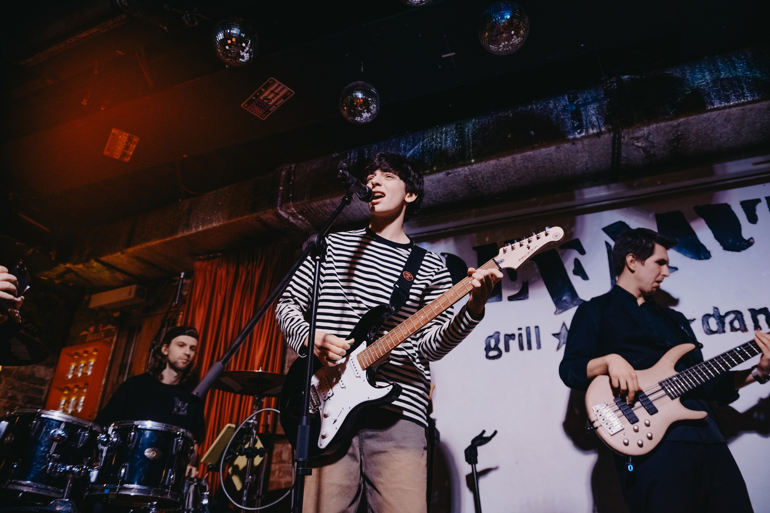 Концерт учеников Никиты Рукавицына в баре Defaqto