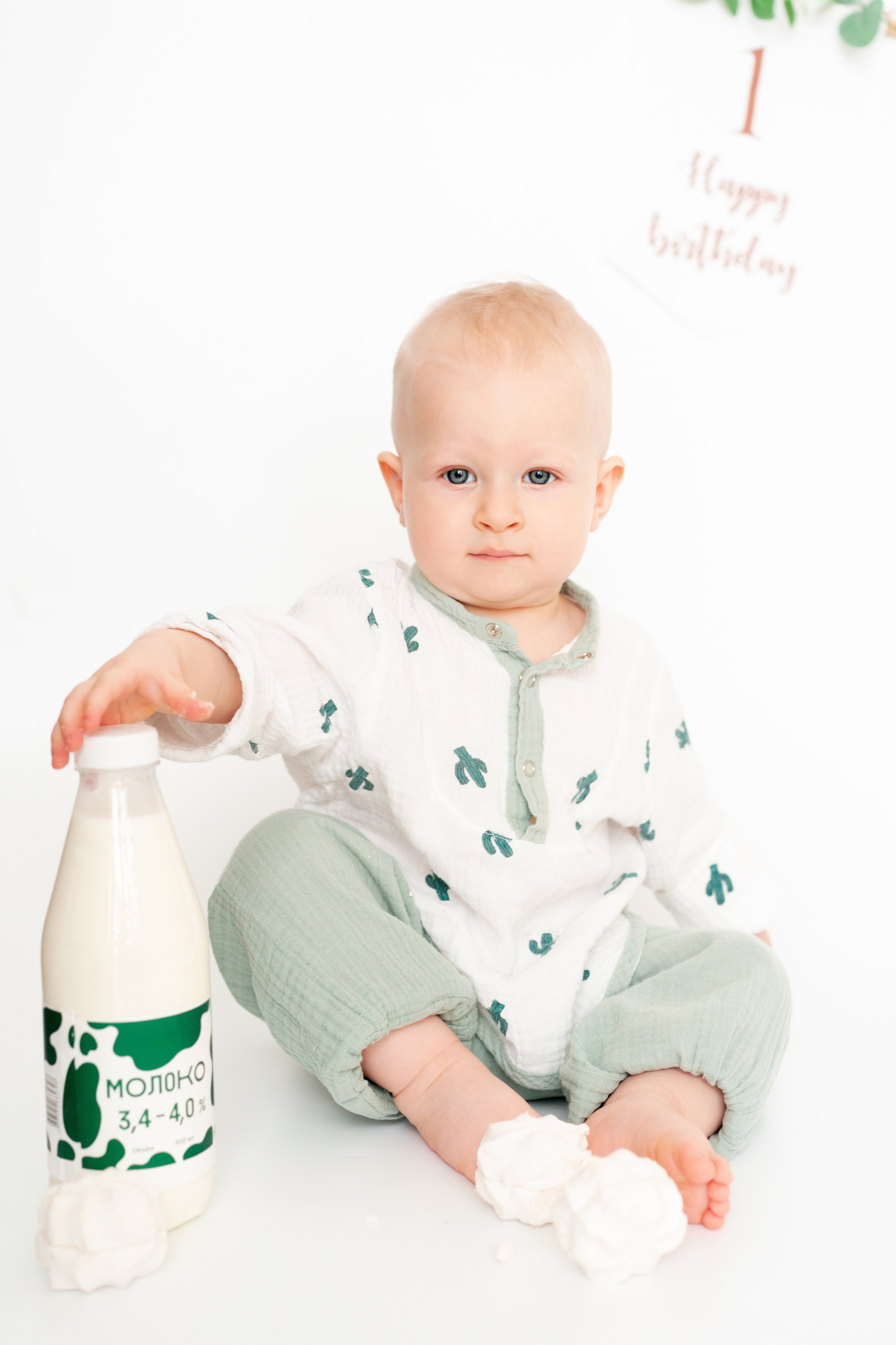 Крушение торта, Smash cake. Детская, семейная фотостудия в Санкт-Петербурге