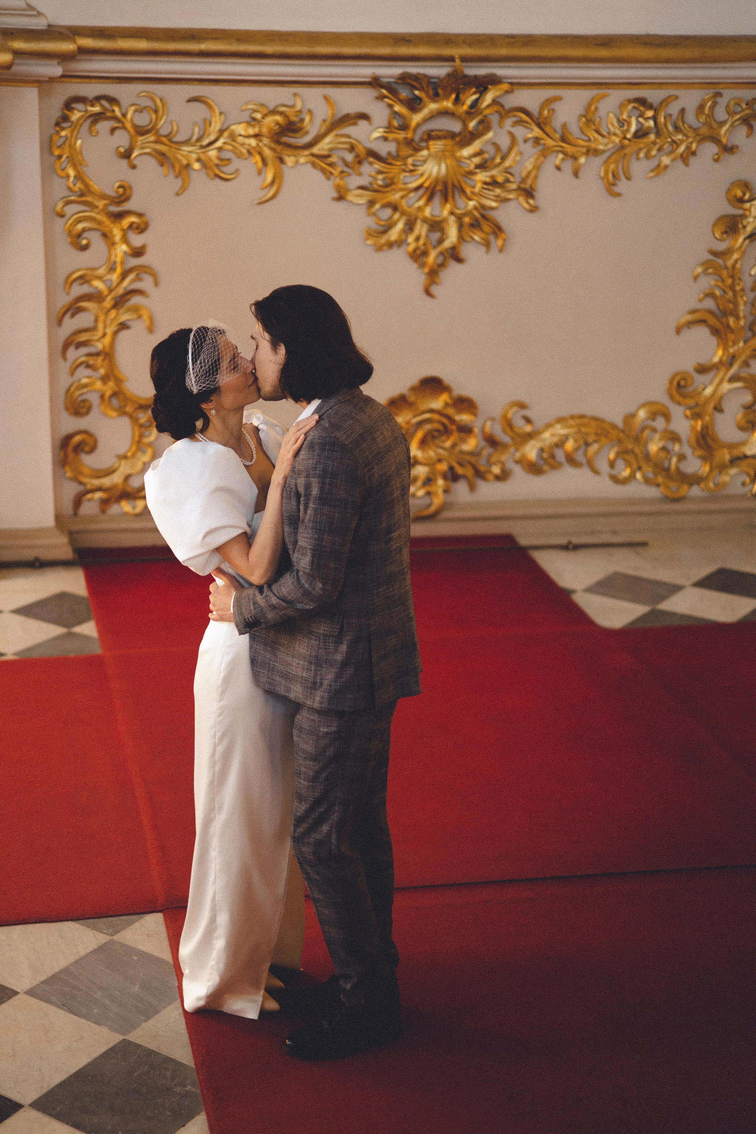 Свадебная съемка в Эрмитаже. Фотограф в Санкт-Петербурге Осокина Елизавета