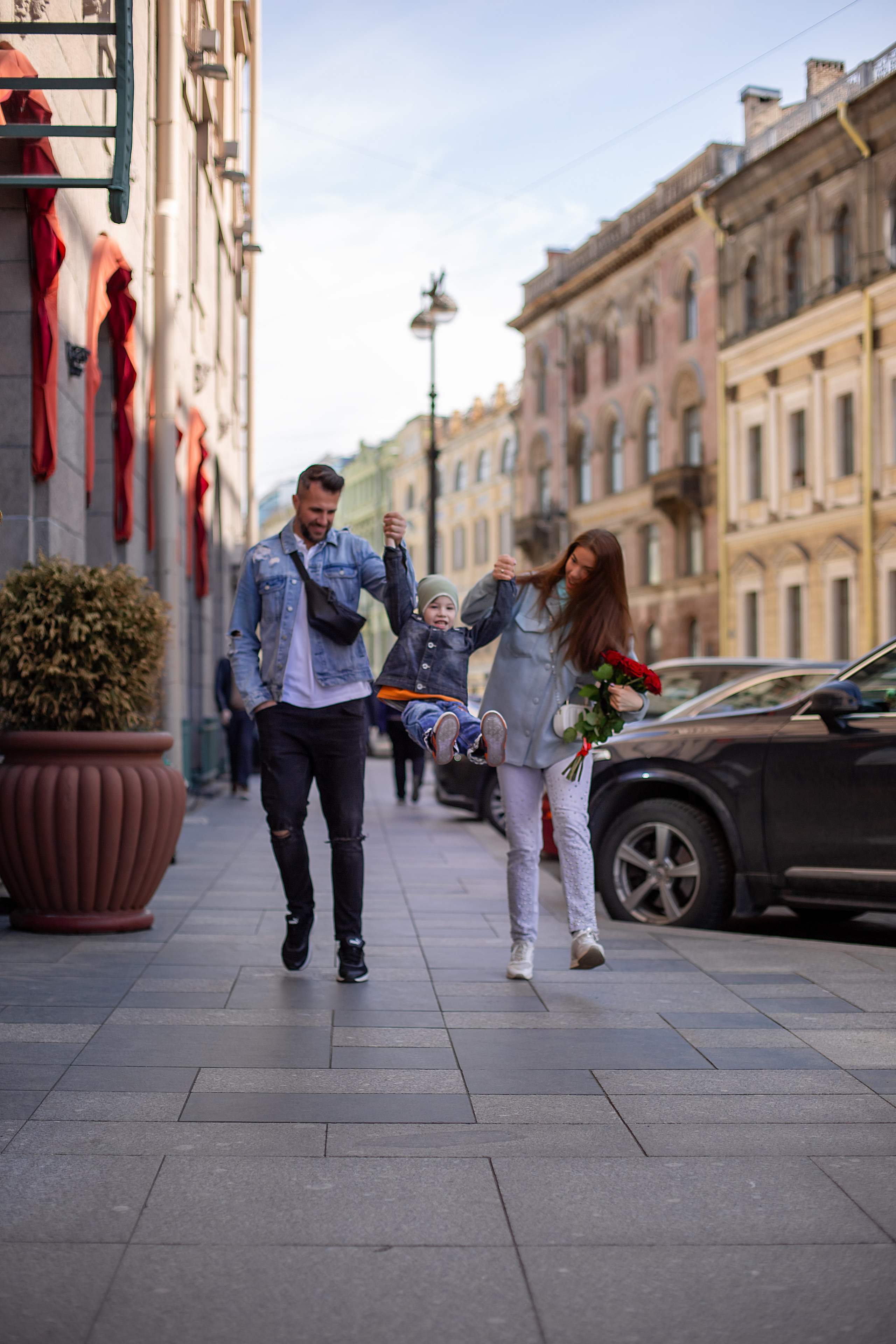 Семейная фотопрогулка. Фотограф Анастасия, СПб: живые семейные и женские фотосессии без позирования, наполненные эмоциями