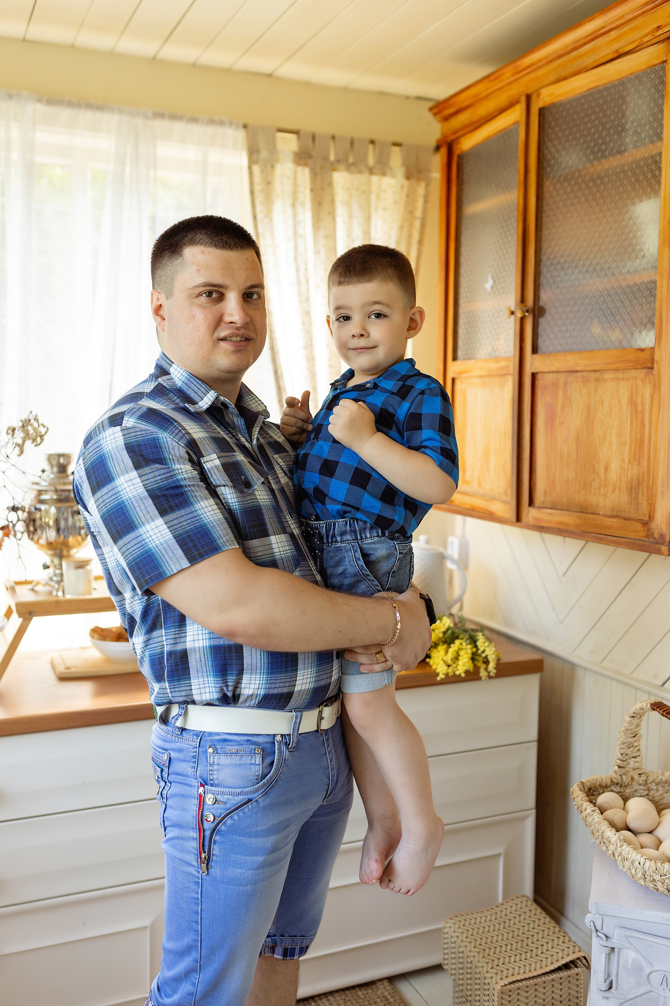 Семейная фотосессия на фотодаче в Купавне. Фотограф в Железнодорожном и Балашихе