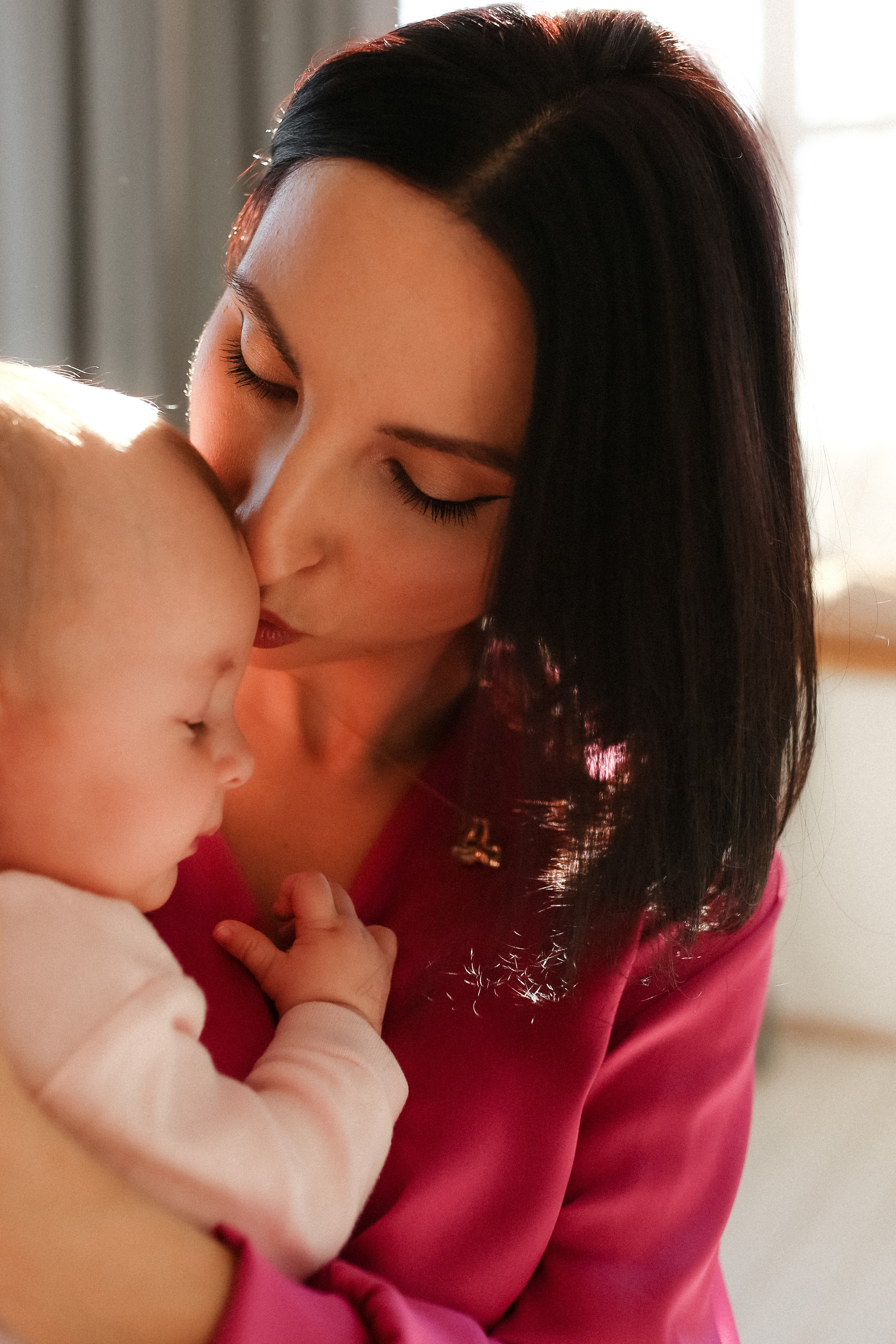 Семейная фотосессия в студии. Бренд, контент фотограф в Волгограде Елена Даньшина