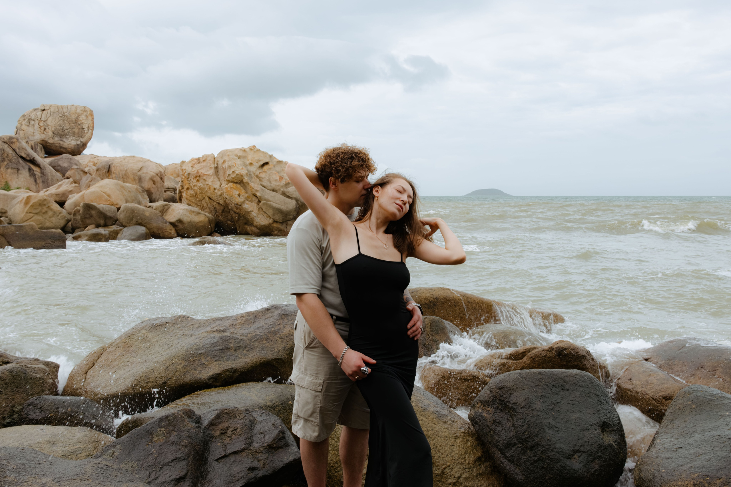 Tatiana and Denis. Rock Garden. Portrait photographer Nha Trang | Julia Meshanina