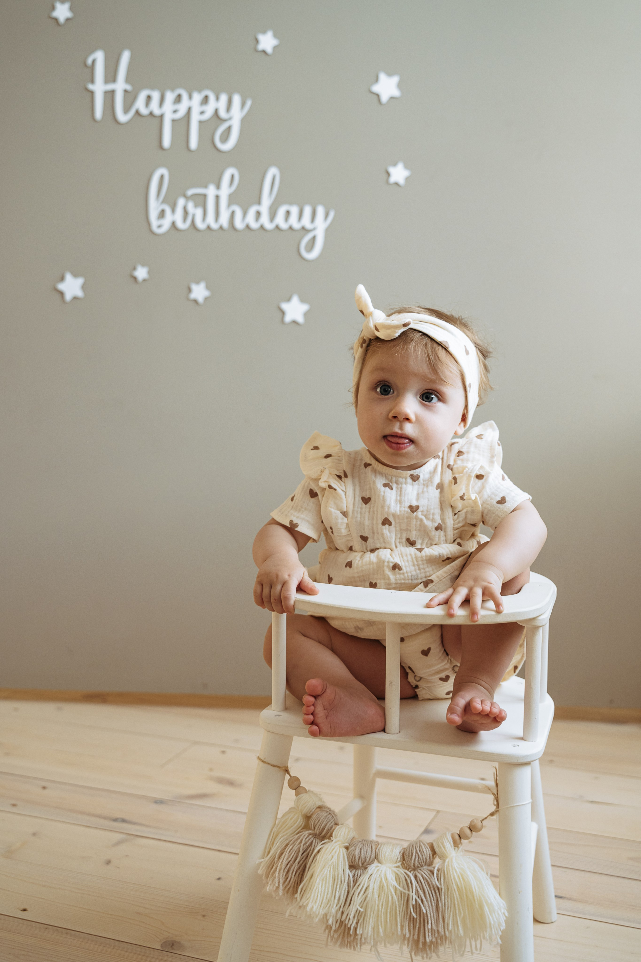 Стильная фотосессия для малыша в бежевых цветах - идеи образа на фотосессию для девочки 1 год 