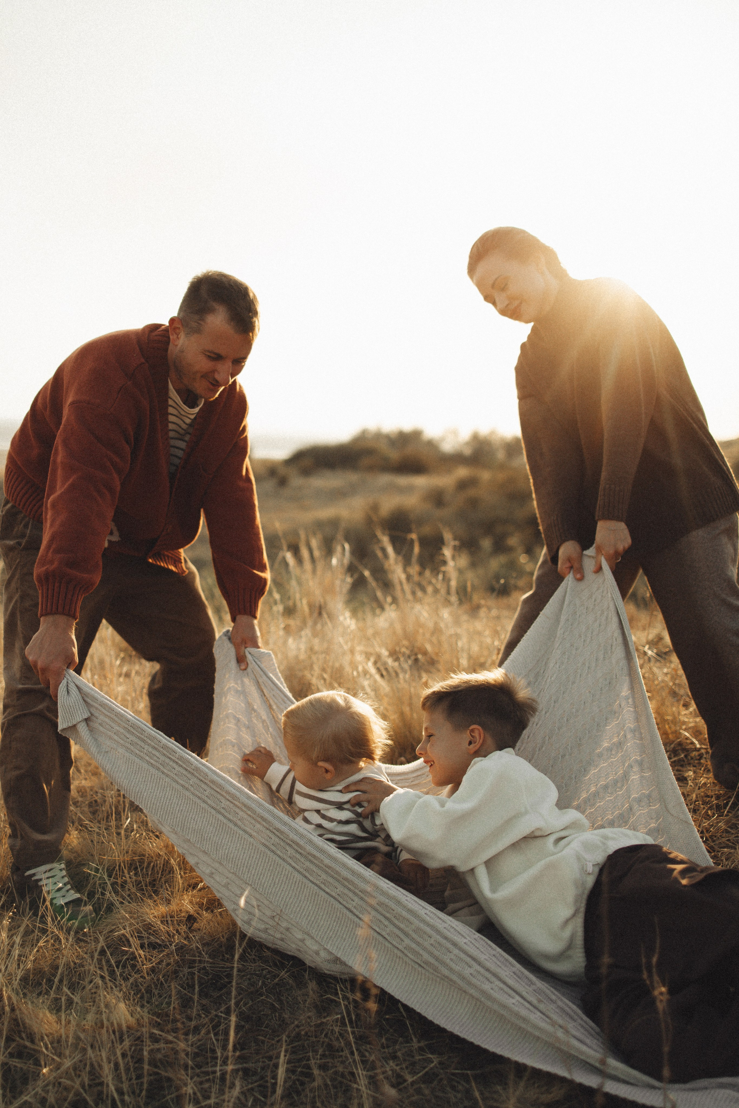 Семейная история, закат в Мержаново. Семейный и детский фотограф, таганрог, ростов-на-дону