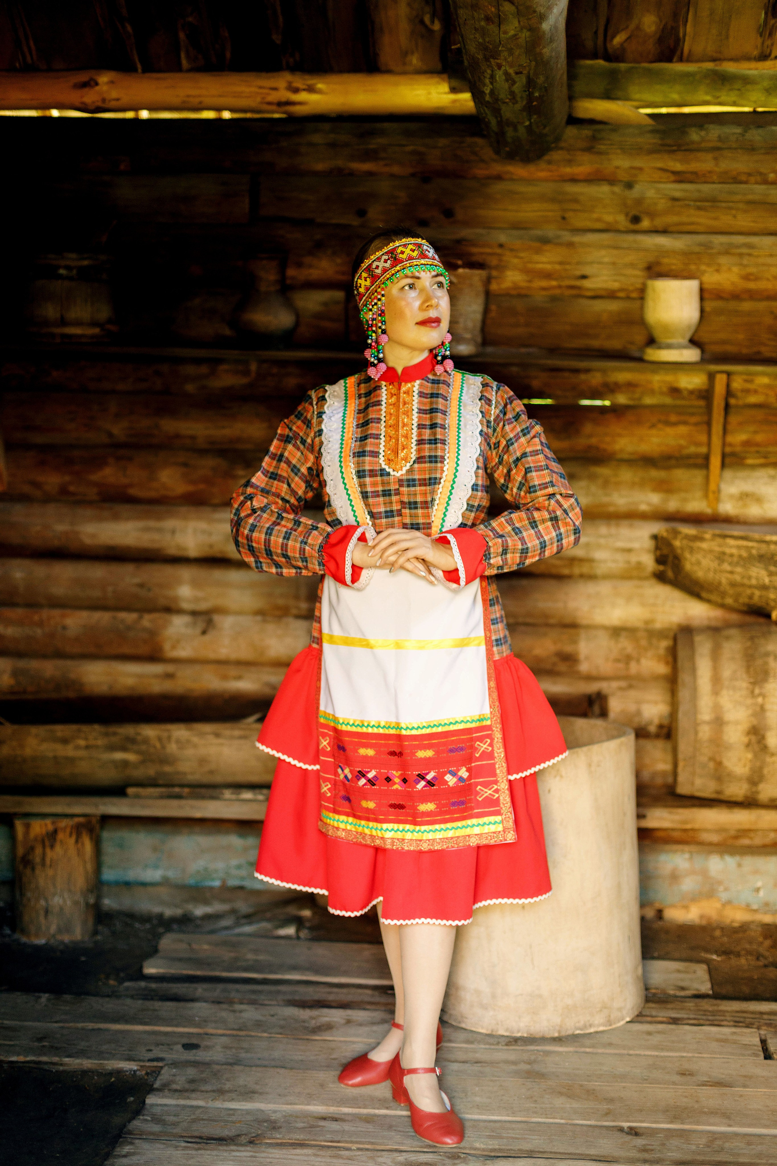 Фотосессия с Екатериной Анисимовой в Ибресинском этнографическом музее. Портретный и репортажный фотограф в Чебоксарах Андриян Чаркин