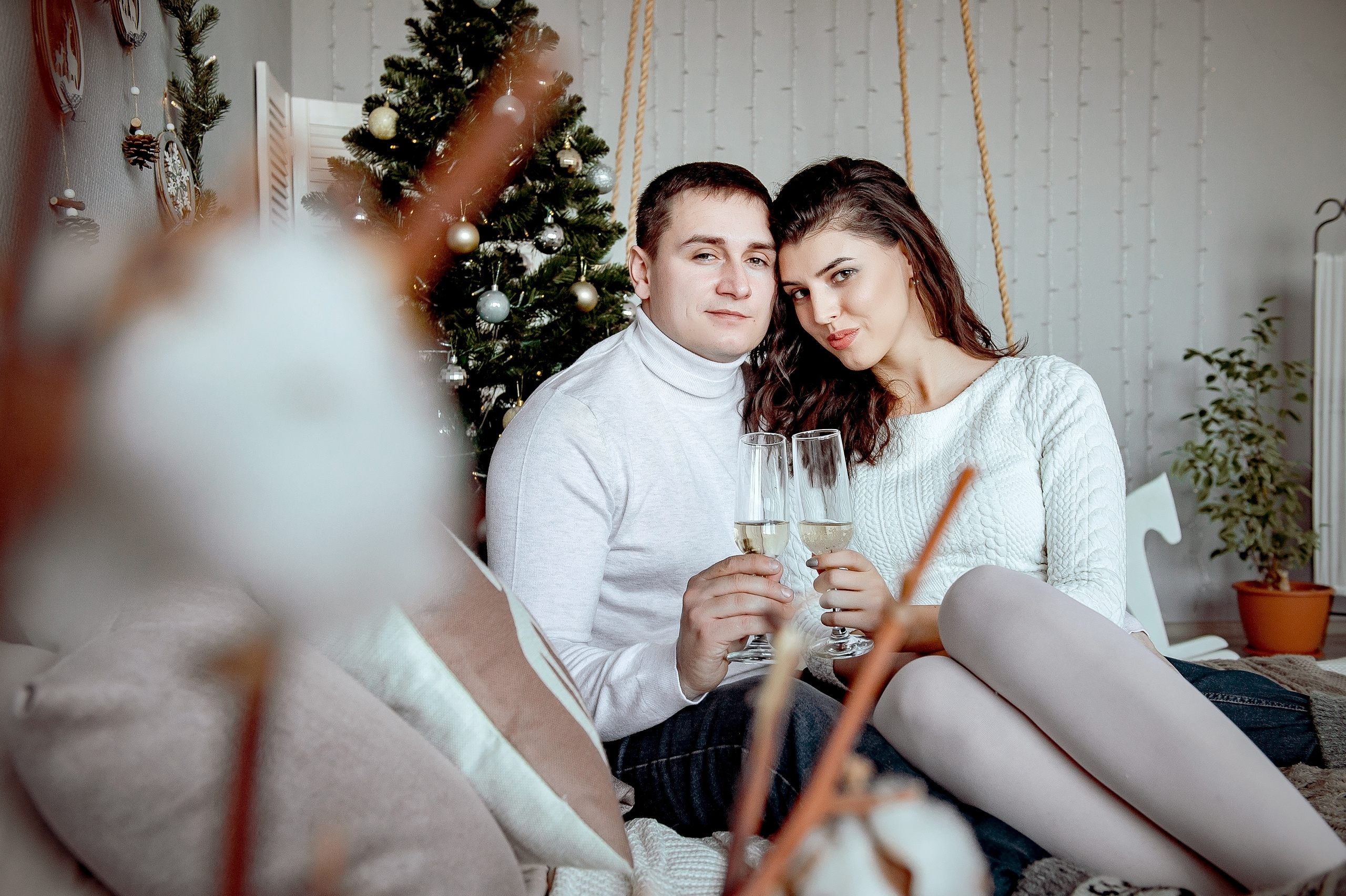 Love story фотосессия в фотостудии во Фрязино. Свадебный и семейный фотограф Виктория Носачёва. Щелково, Москва и МО