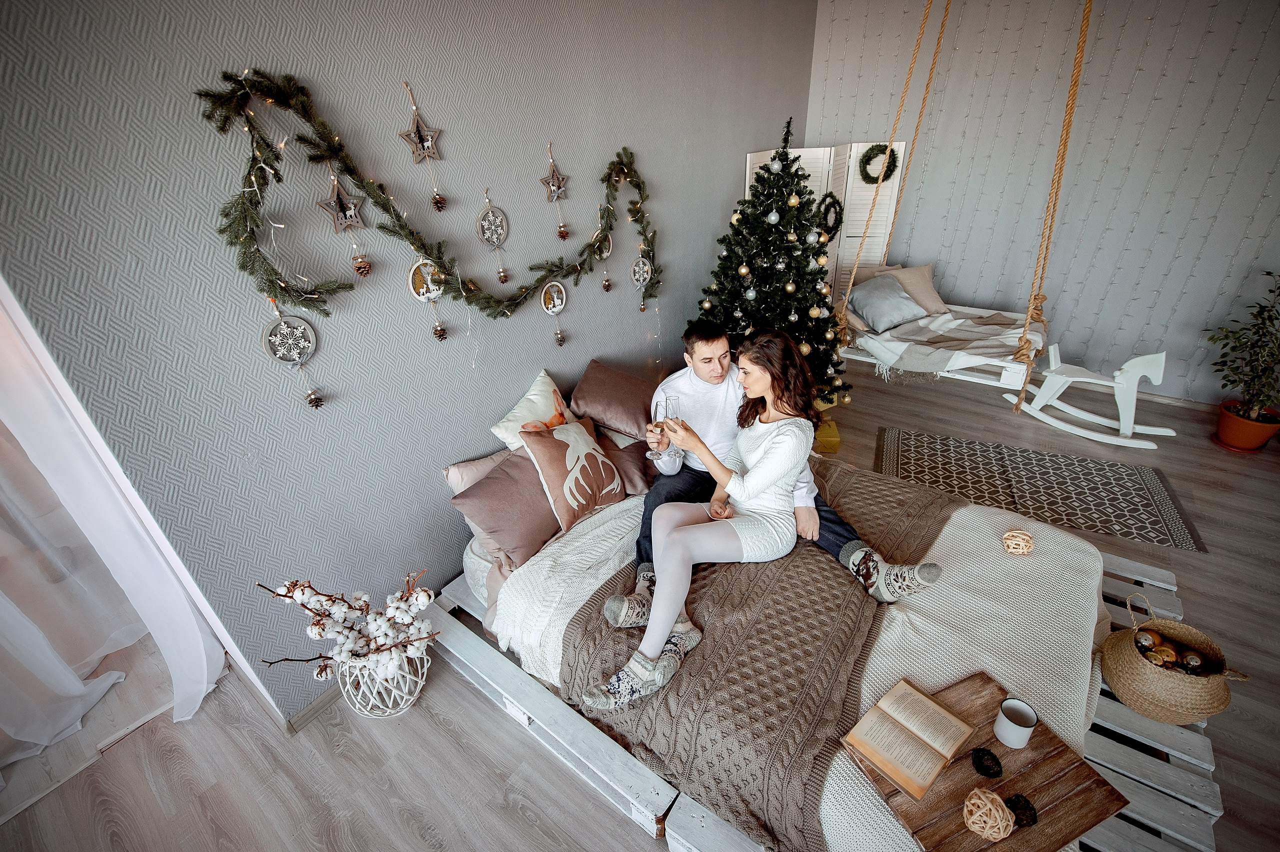 Love story фотосессия в фотостудии во Фрязино. Свадебный и семейный фотограф Виктория Носачёва. Щелково, Москва и МО