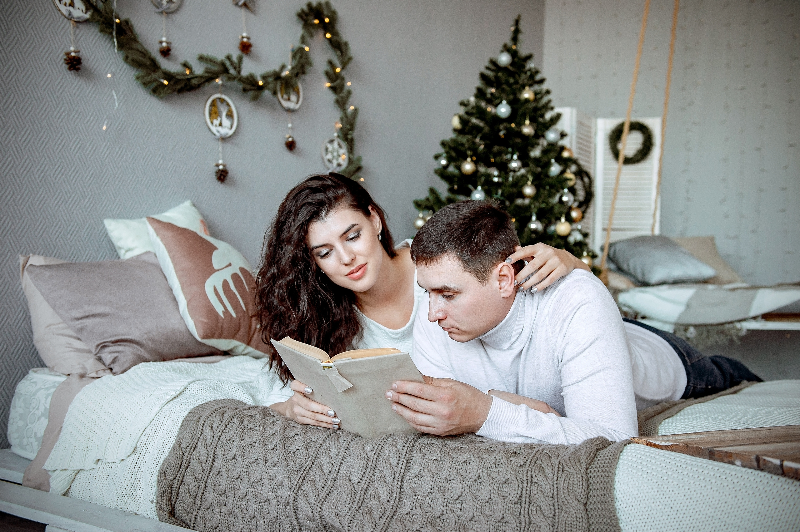 Love story фотосессия в фотостудии во Фрязино. Свадебный и семейный фотограф Виктория Носачёва. Щелково, Москва и МО