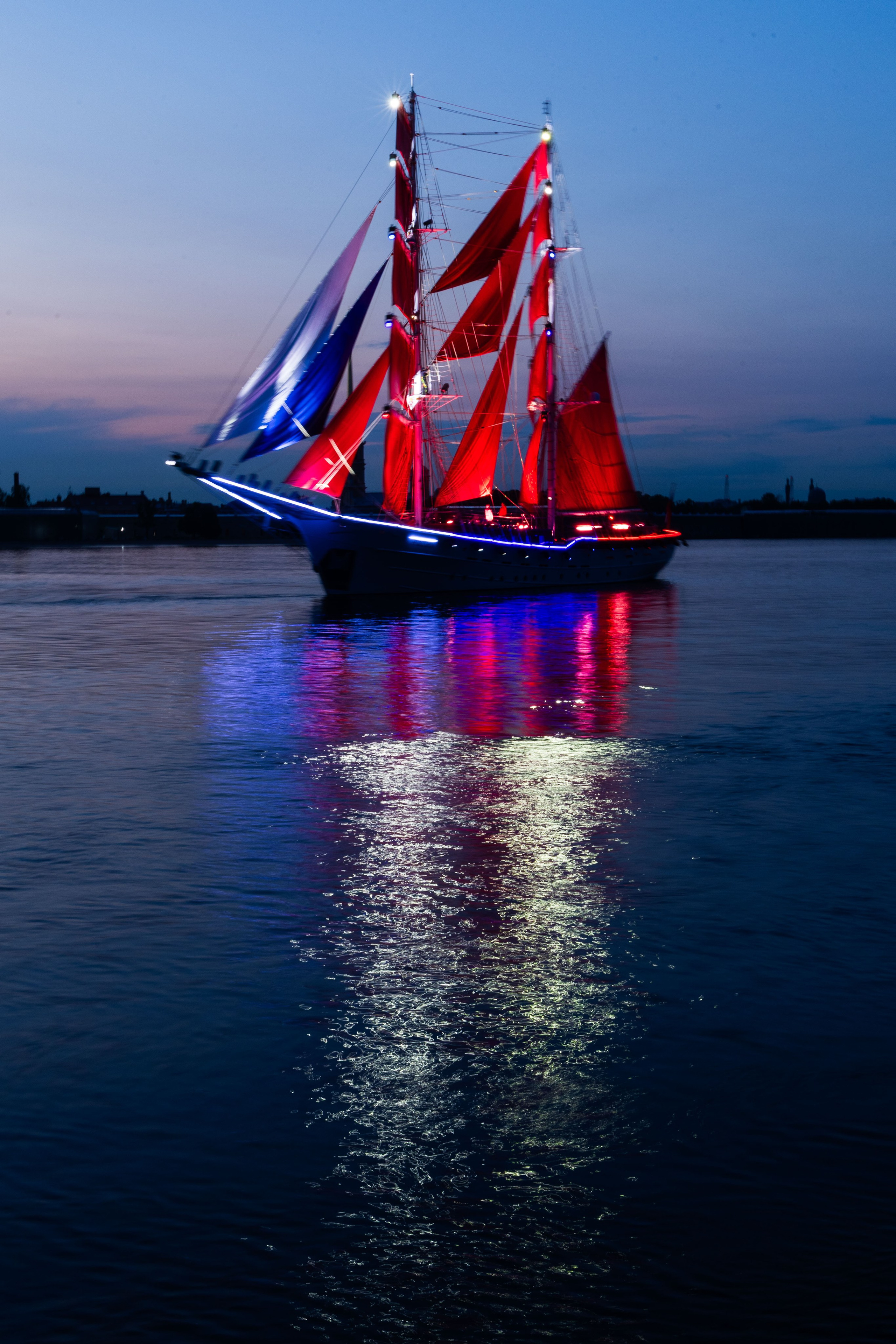 Алые преалые паруса 2025. Портретный и семейный фотограф Санкт-Петербург