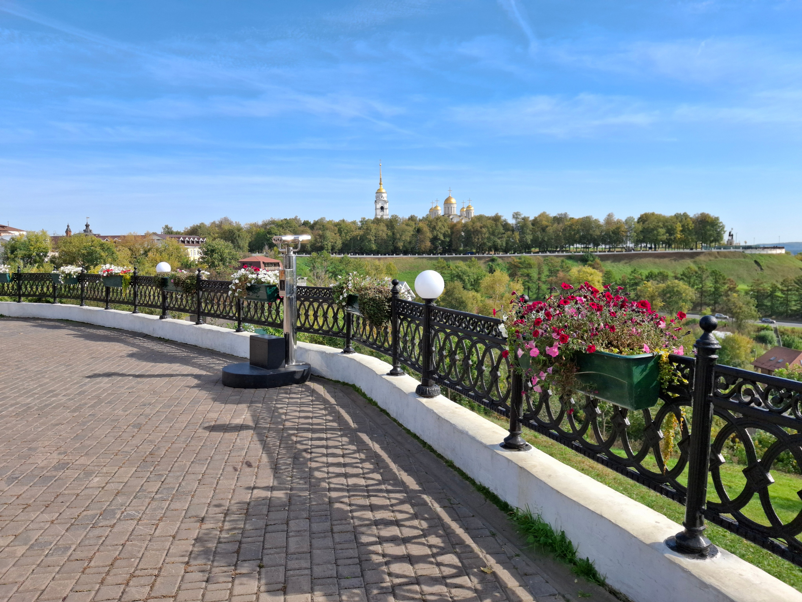 Владимир. Утро и вечер 18 сентября 2025. Игорь Жучков. Россия увиденная глазами путешествующего фотографа