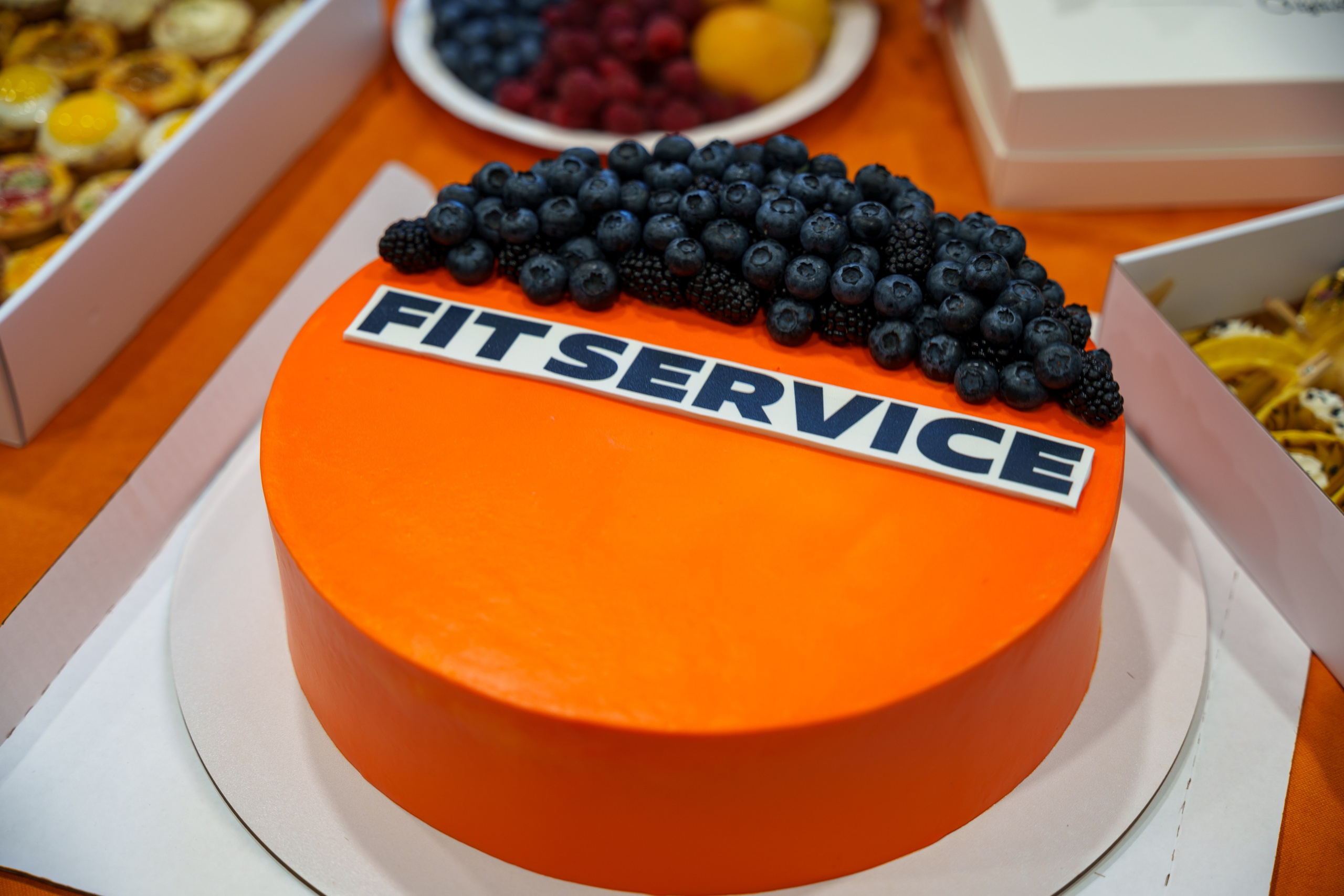 Интерьерная фотосъемка автосервиса Fit Service в Краснодаре — Профессиональная фотосъемка интерьера техцентра в Краснодаресеть СТО. Шедевры для Вас! Фотограф и Видеограф в Краснодаре Пахиев Руслан