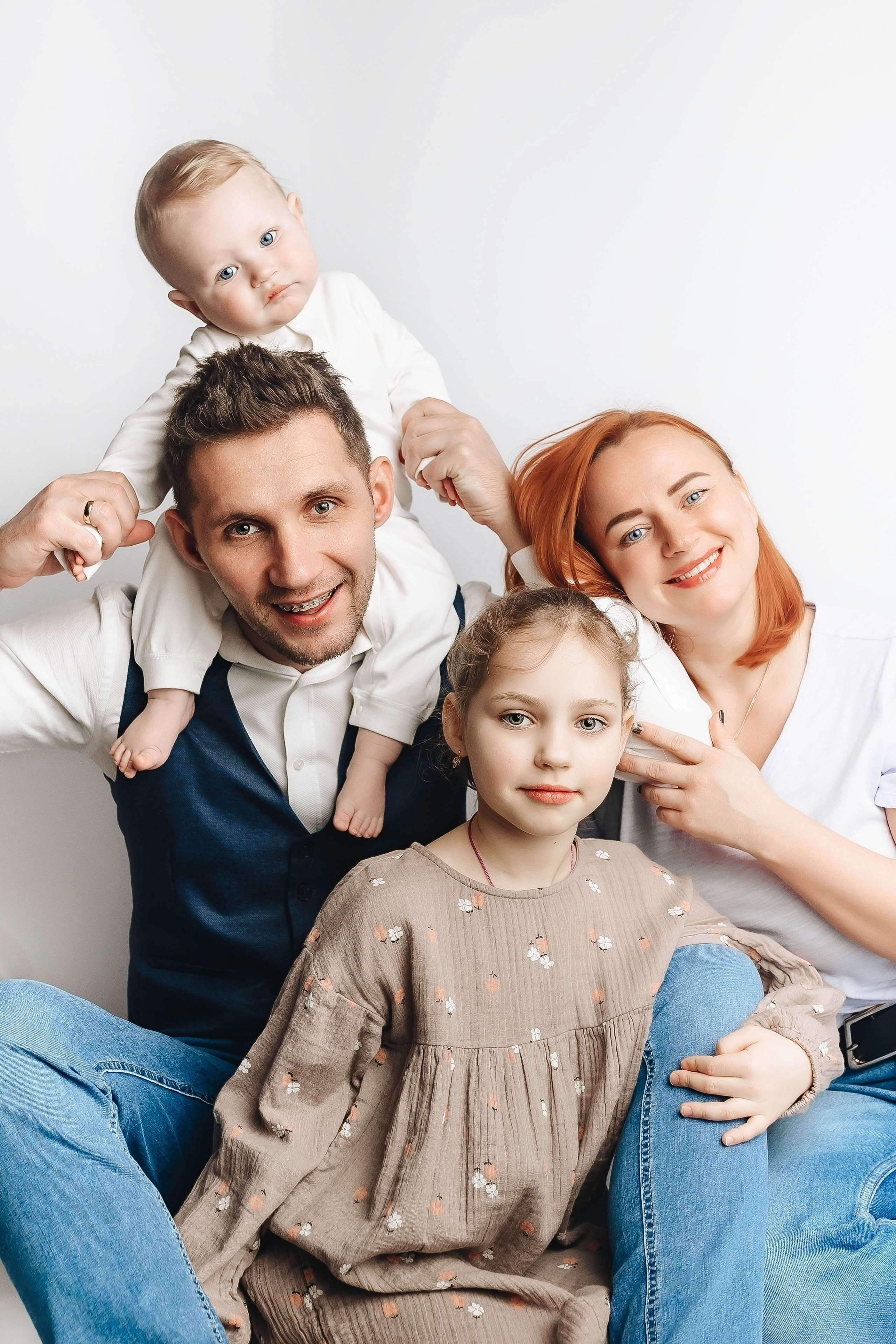 Семейные фото на годиках. Фотограф новорожденных Серпухов, Протвино, Москва I Марина Бурмистрова