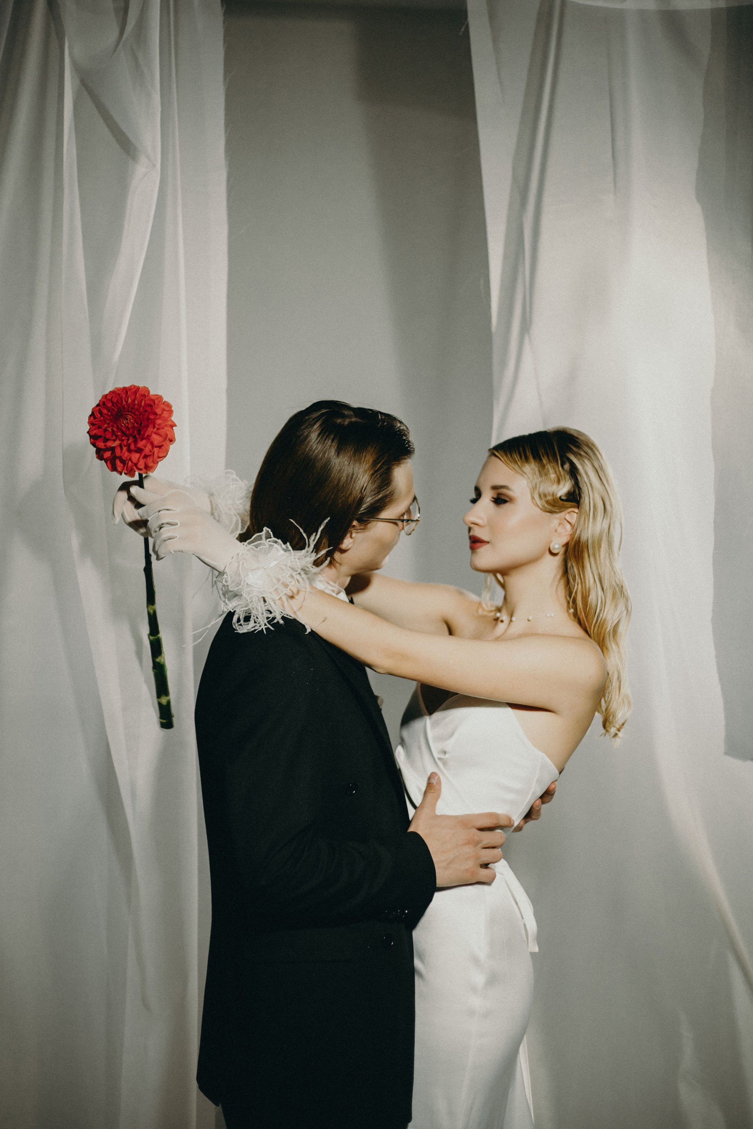 Wedding love-story в студии. Портретный и семейный фотограф в Саратове Елена Шустова