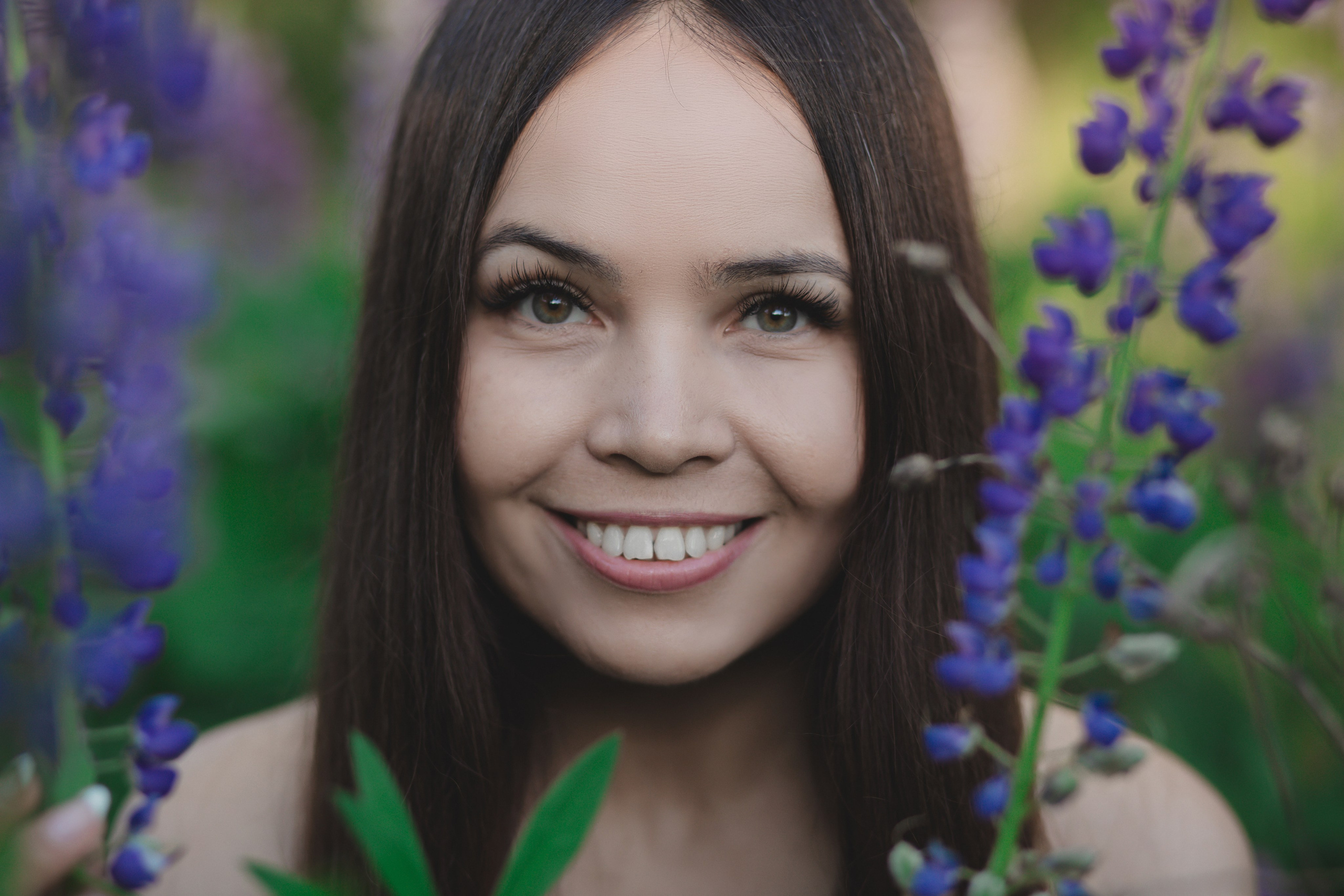 Таня в люпинах — бренд‑фотосессия в Москве, О проекте: люпиновый образ и атмосфера, Почему выбраны люпины?, Что мы создаём вместе, Образы и стилизация, Локация и настроение, Где использовать фото, Забронируйте съёмку, бренд-фотосессия в люпинах, люпины в Москве, визуальный контент для экспертов, фотосессия для личного бренда, Катерина Сысуева, rina_sphoto