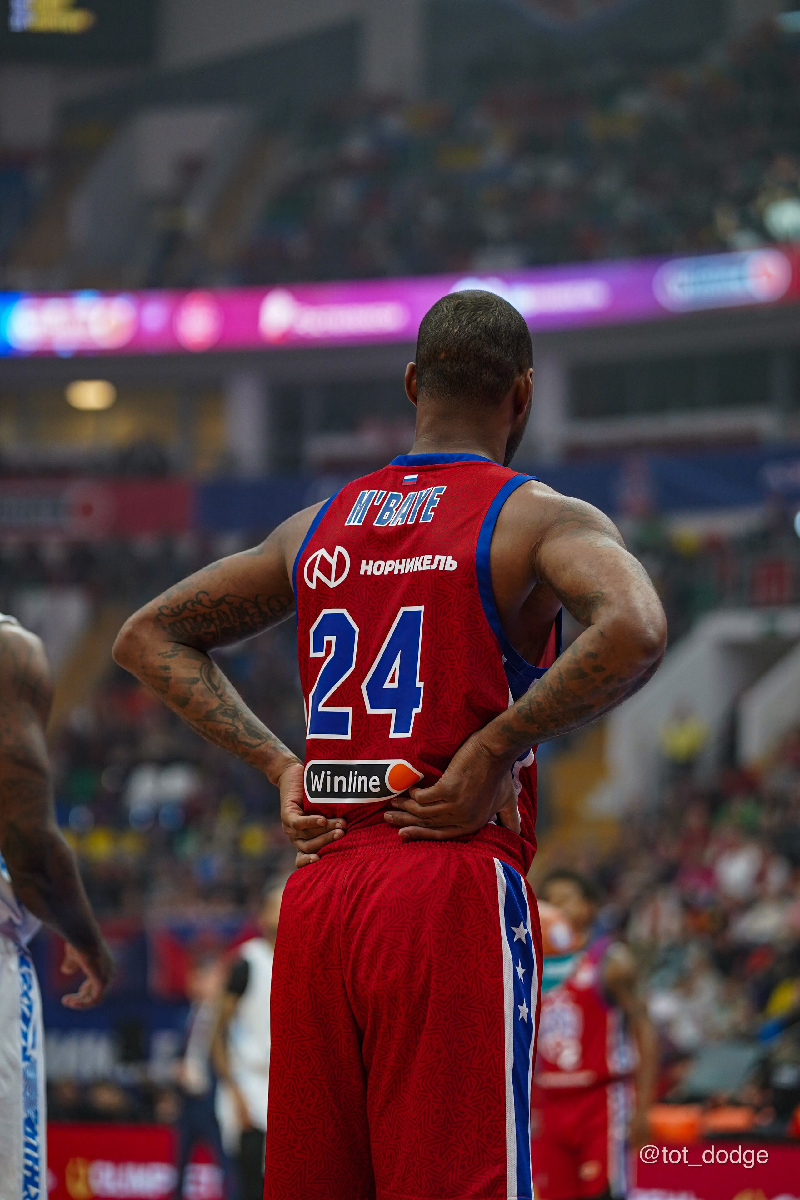 Баскетбол. ЦСКА-Зенит (13.10.24). Автомобильный фотограф Шакая Кирилл