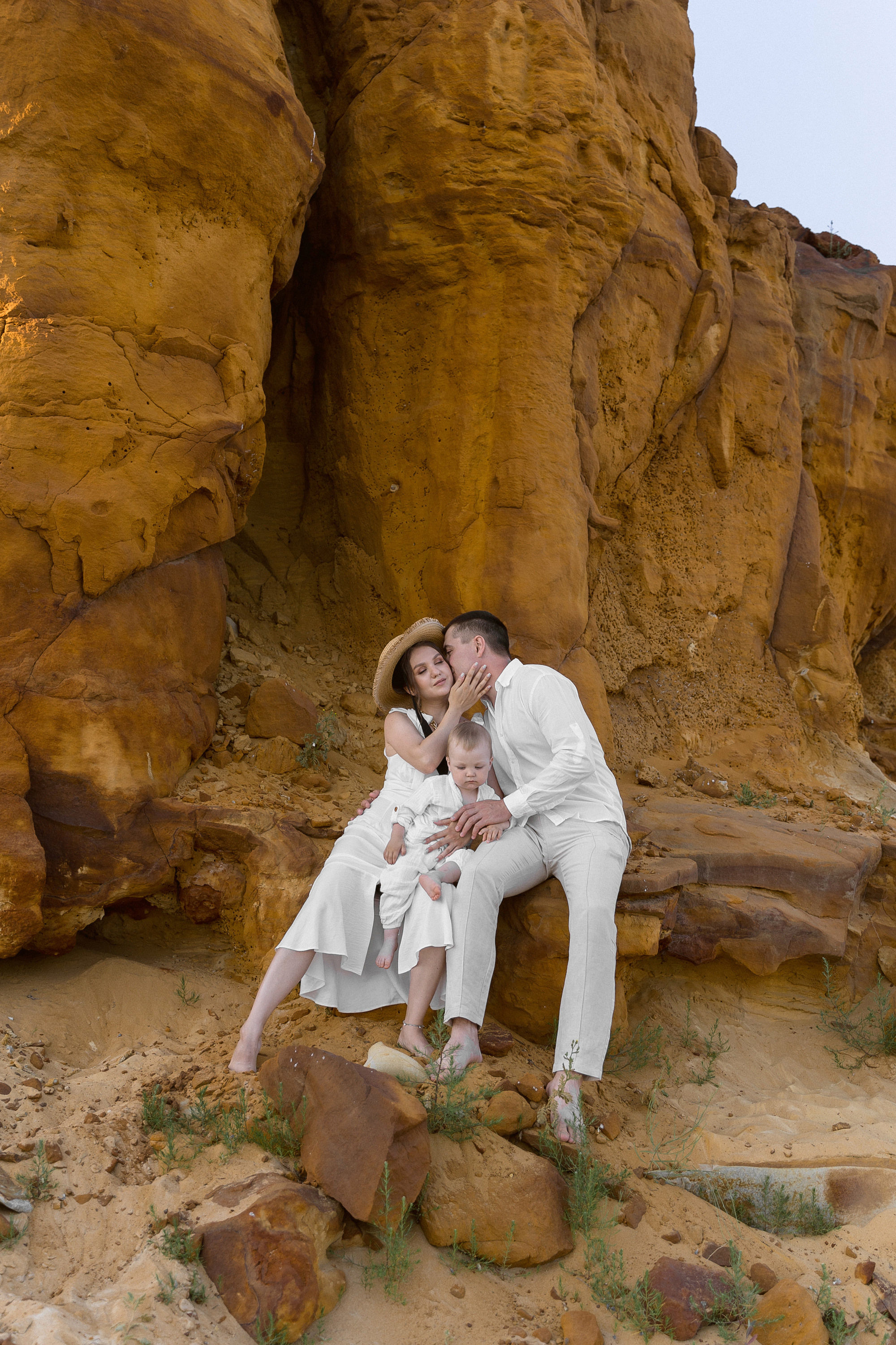 Семья в горах