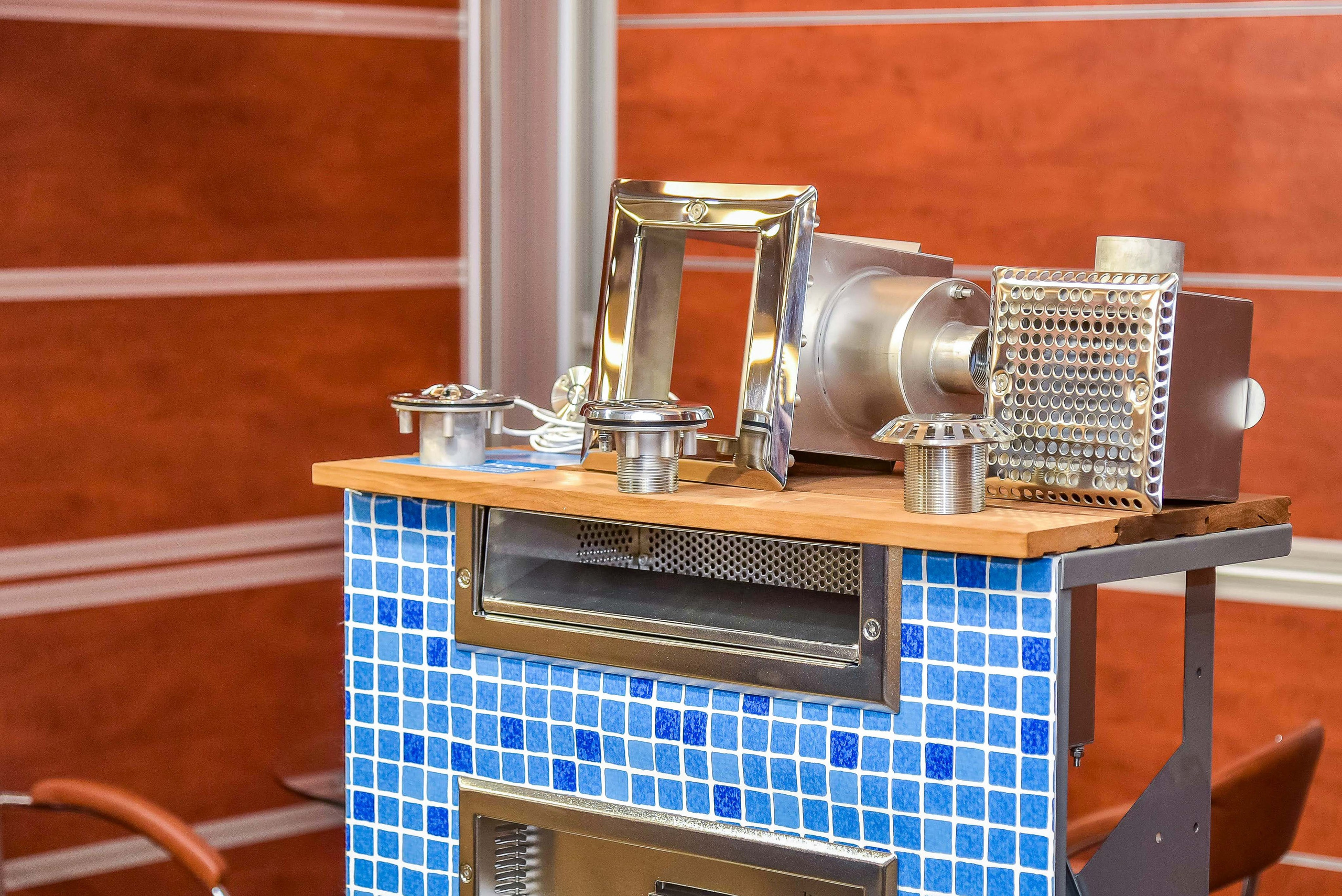 Выступление спикера на выставке в Москве, репортажная фотосъемка мероприятия передает атмосферу мероприятия.